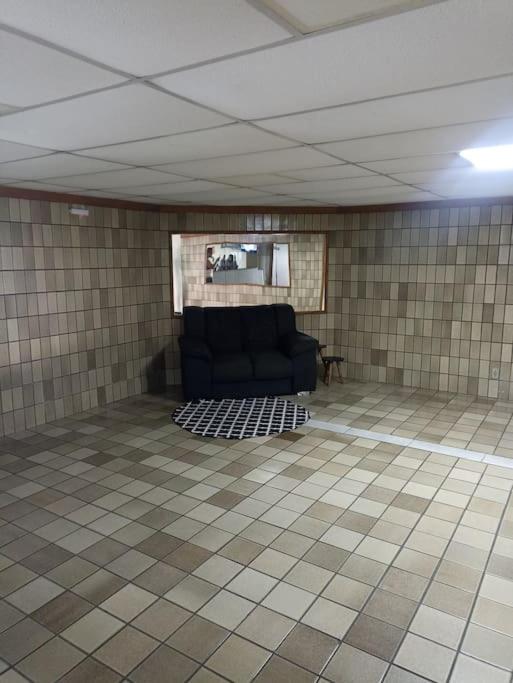Flat recém-reformado e bem localizado