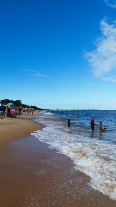 APTO 08 min a PÉ, PRAIA Taperapuan! Piscina! Churrasqueira! WI-FI, 2 Suítes Ar Condicionado! 1 Estacionamento Grátis! Cozinha Equipada