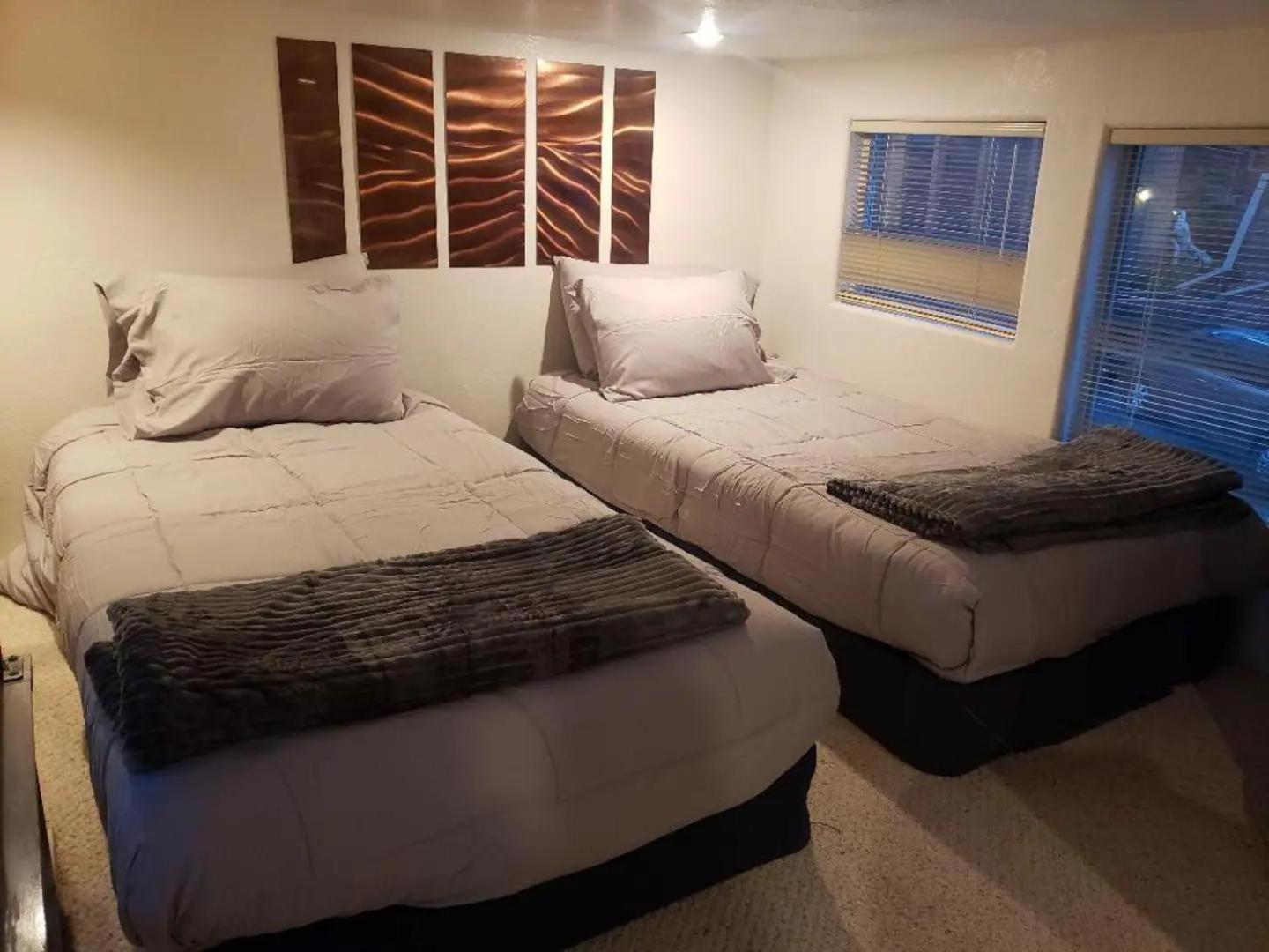 Odysea Ocean Cabin 26 w Jacuzzi & Modern Decor view 2
