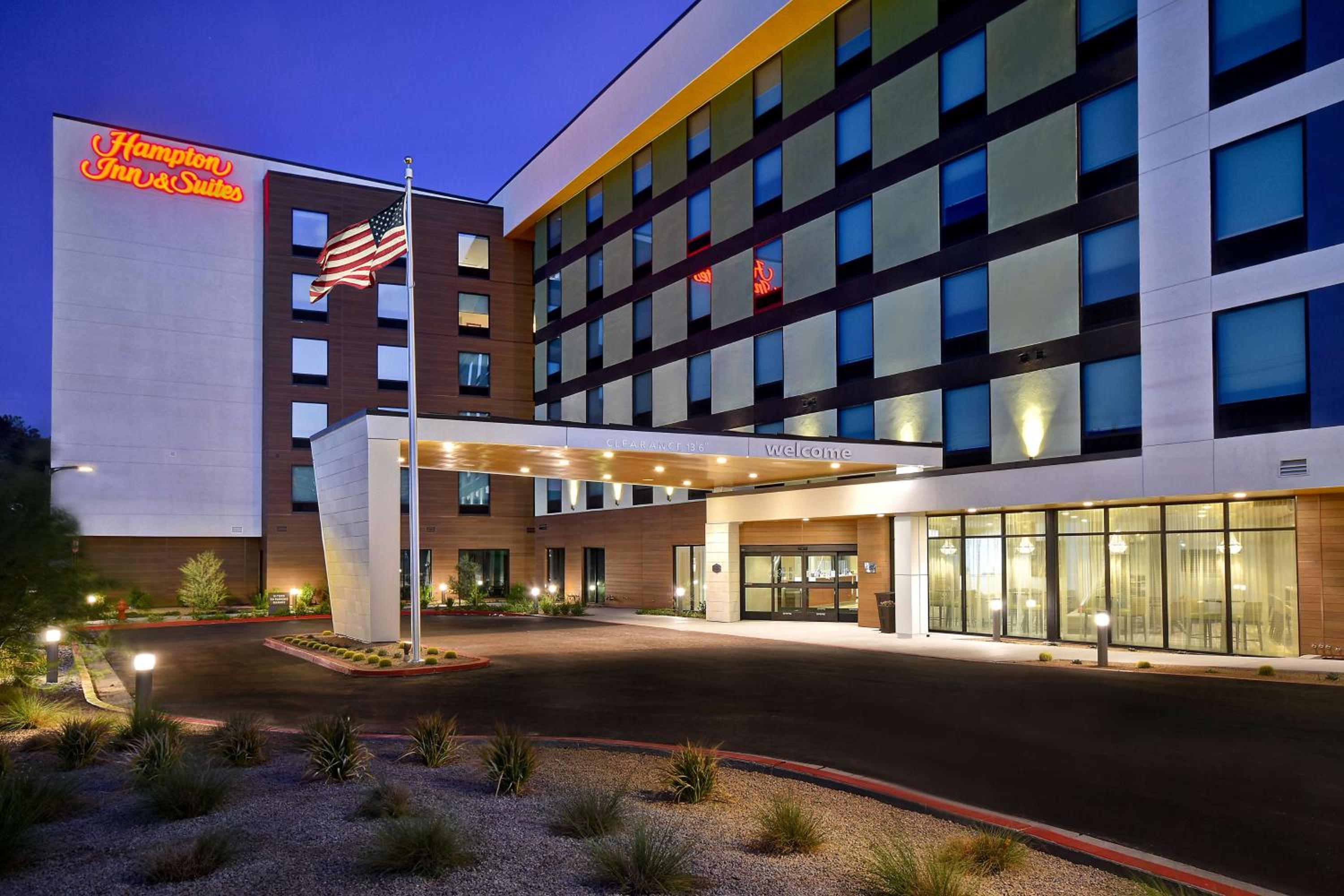 Hampton Inn & Suites Las Vegas Convention Center - No Resort Fee