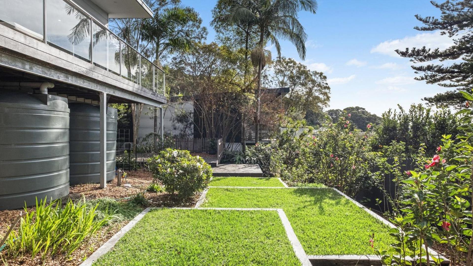 Beautiful Views, Secluded Beaches and Stunning Bush Walks All At Your Doorstep