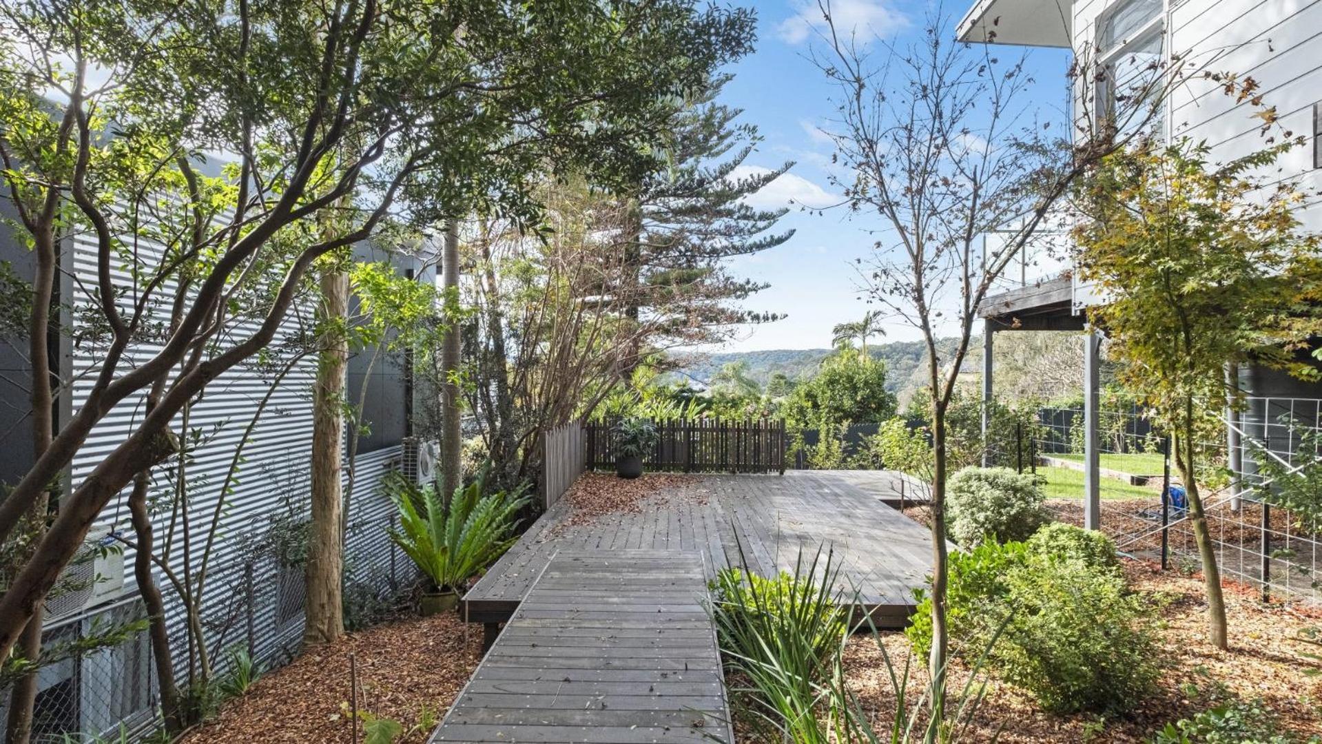 Beautiful Views, Secluded Beaches and Stunning Bush Walks All At Your Doorstep
