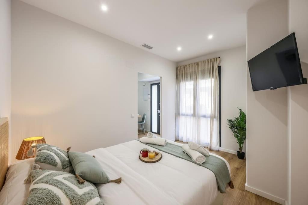 Luxe apartments Madrid Rio by RentitUP photo 4