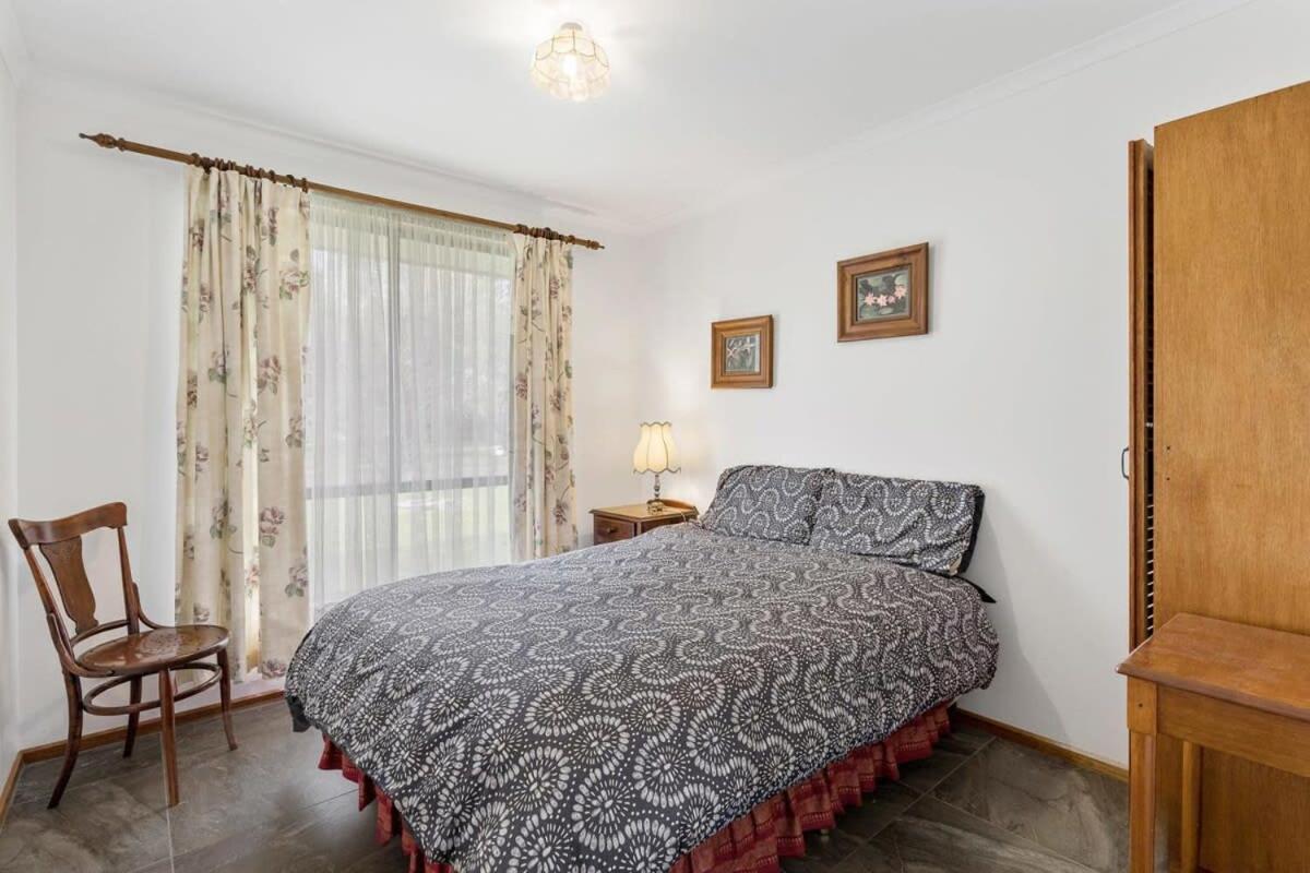 6 Simpson Rd Encounter Bay - No Linen Included