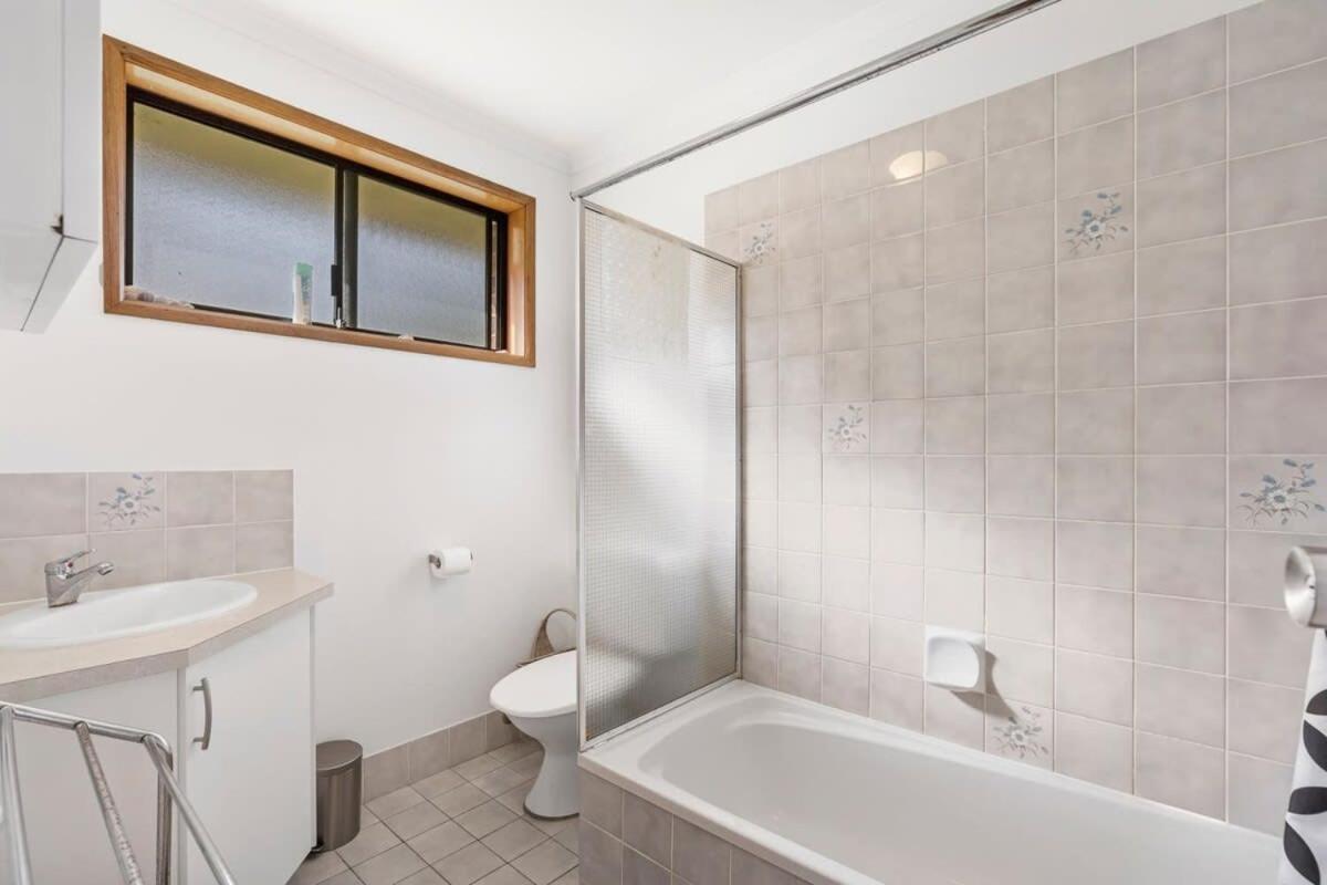 6 Simpson Rd Encounter Bay - No Linen Included