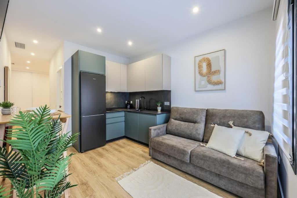Luxe apartments Madrid Rio by RentitUP en Madrid — kitchen