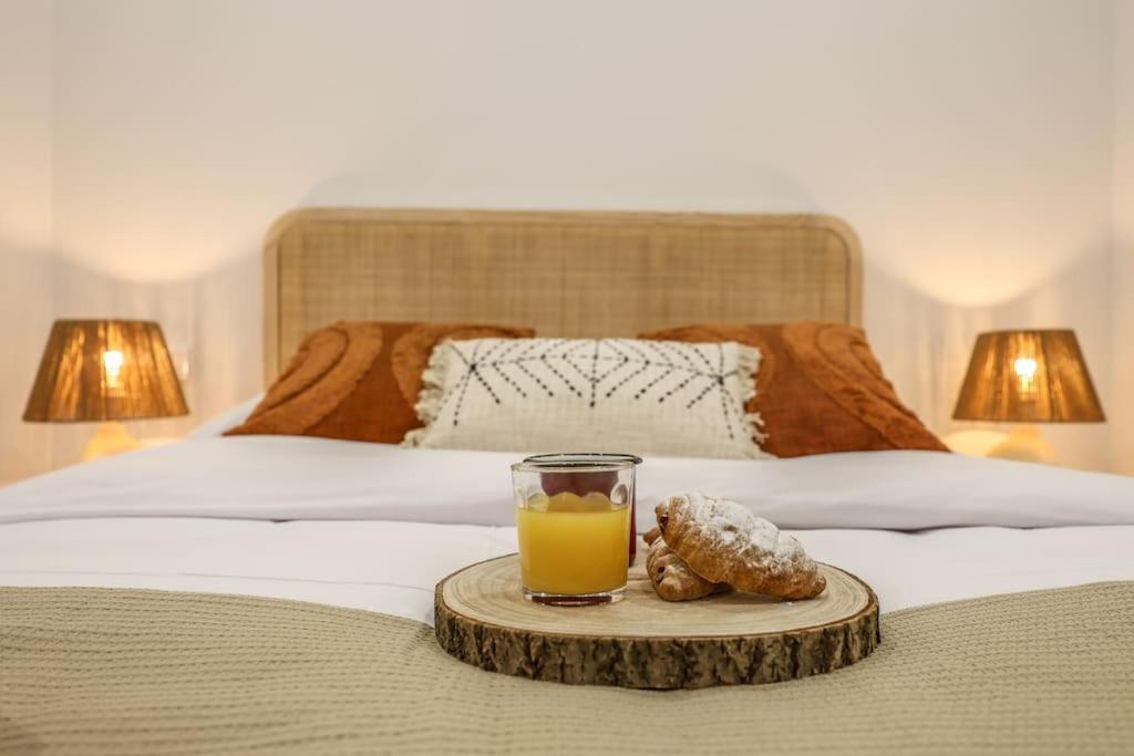 Luxe apartments Madrid Rio by RentitUP en Madrid — hotel room