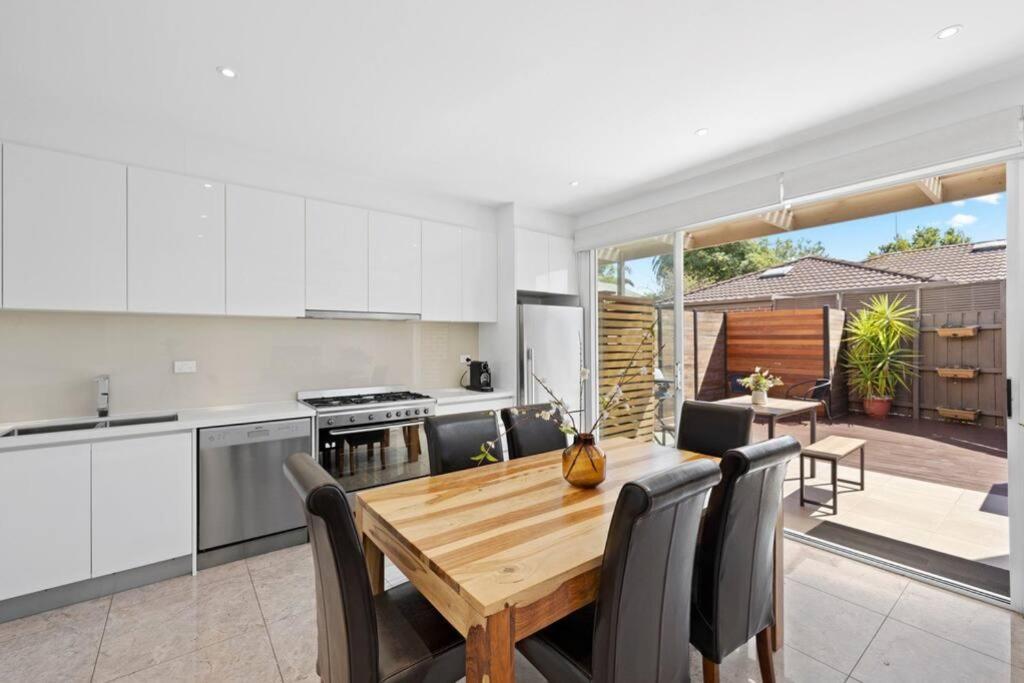 Renovated bright modern retreat