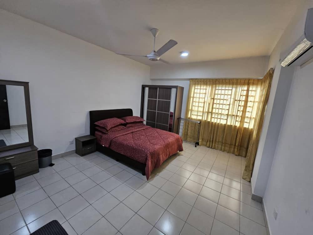 Seberang Jaya Family Pool Homestay Near Hospital 3 Bedroom Aircond 2 Bathroom & Family Room Aircond photo 3