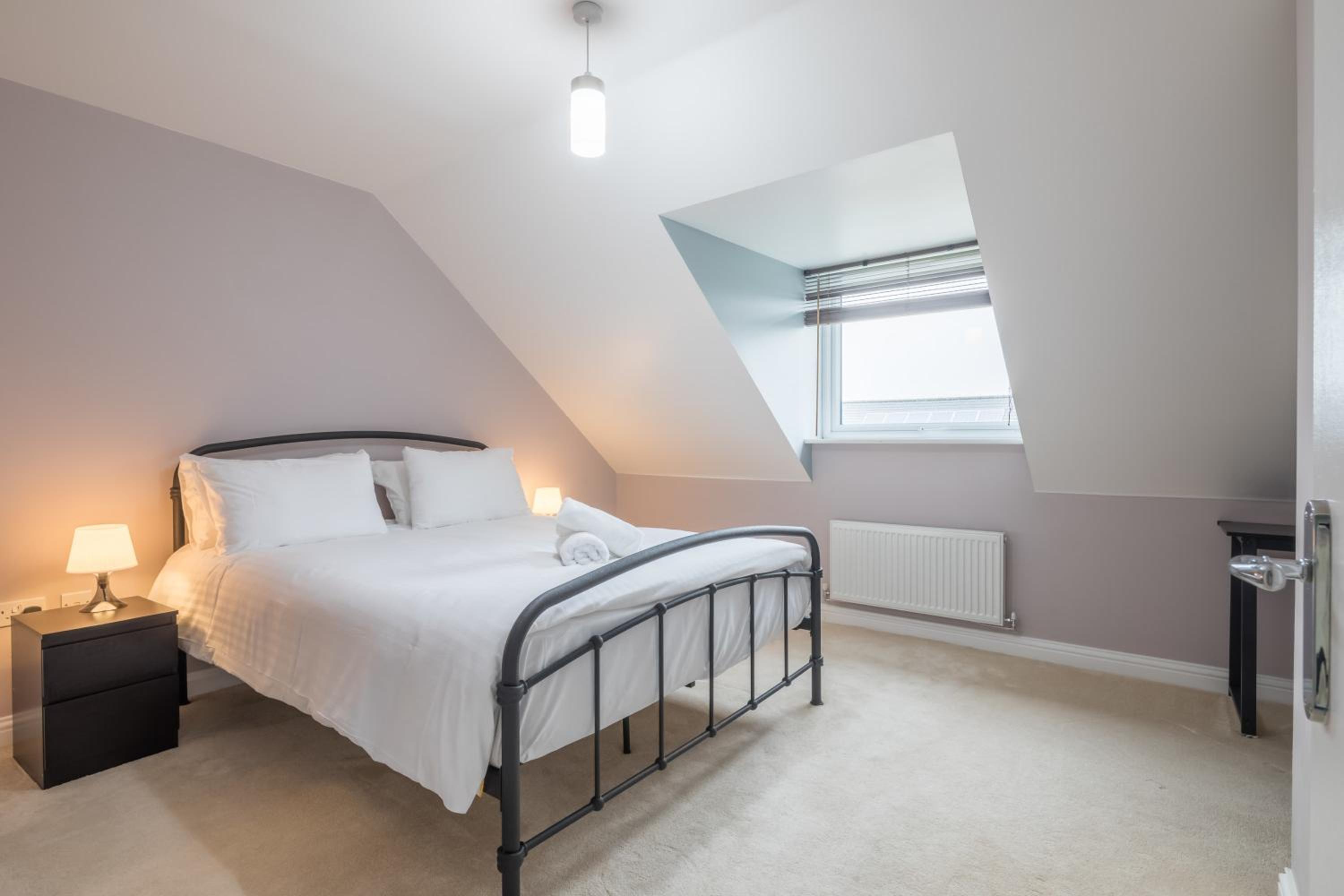 Modern and Comfy 3 bed Cambridge House view 4
