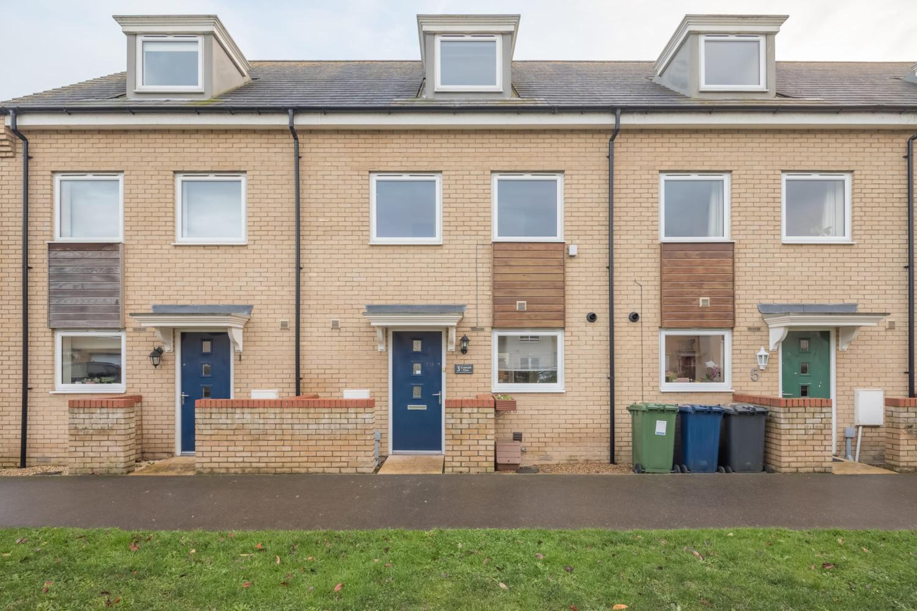 Modern and Comfy 3 bed Cambridge House view 2
