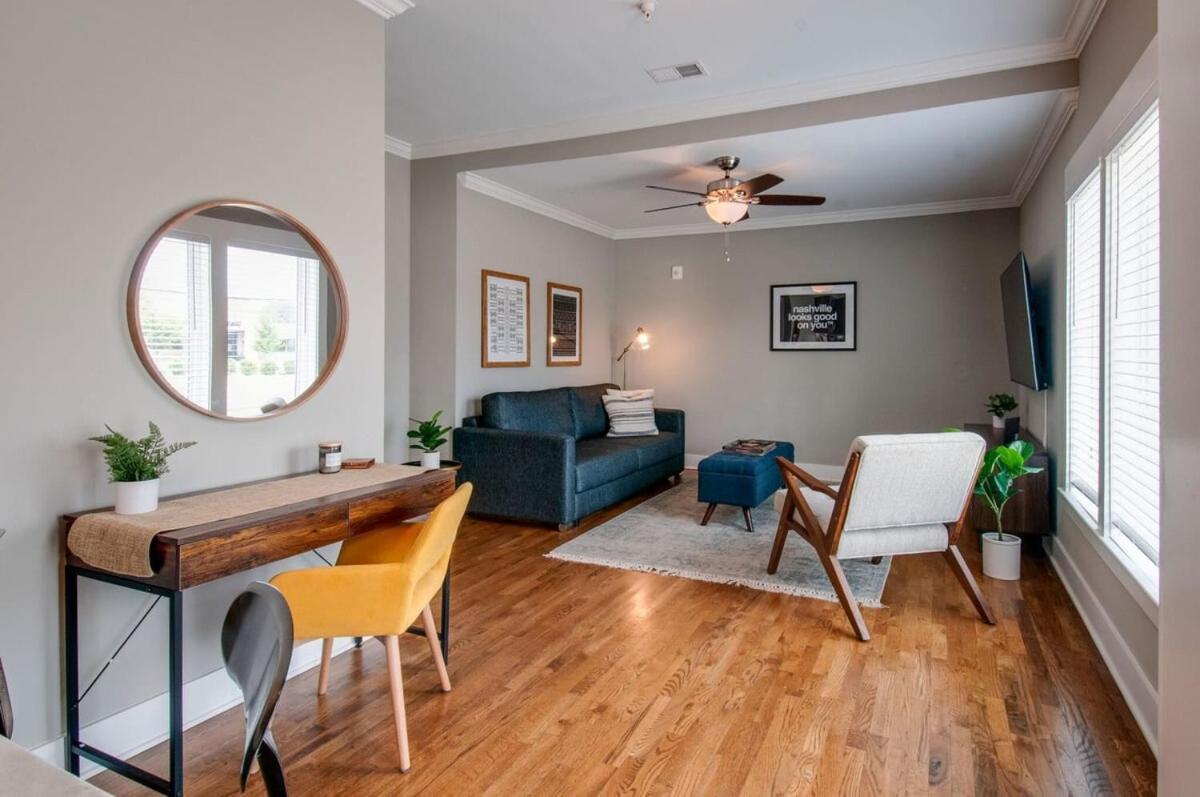 New Nashville Condo with 2 King beds walk to bars view 3