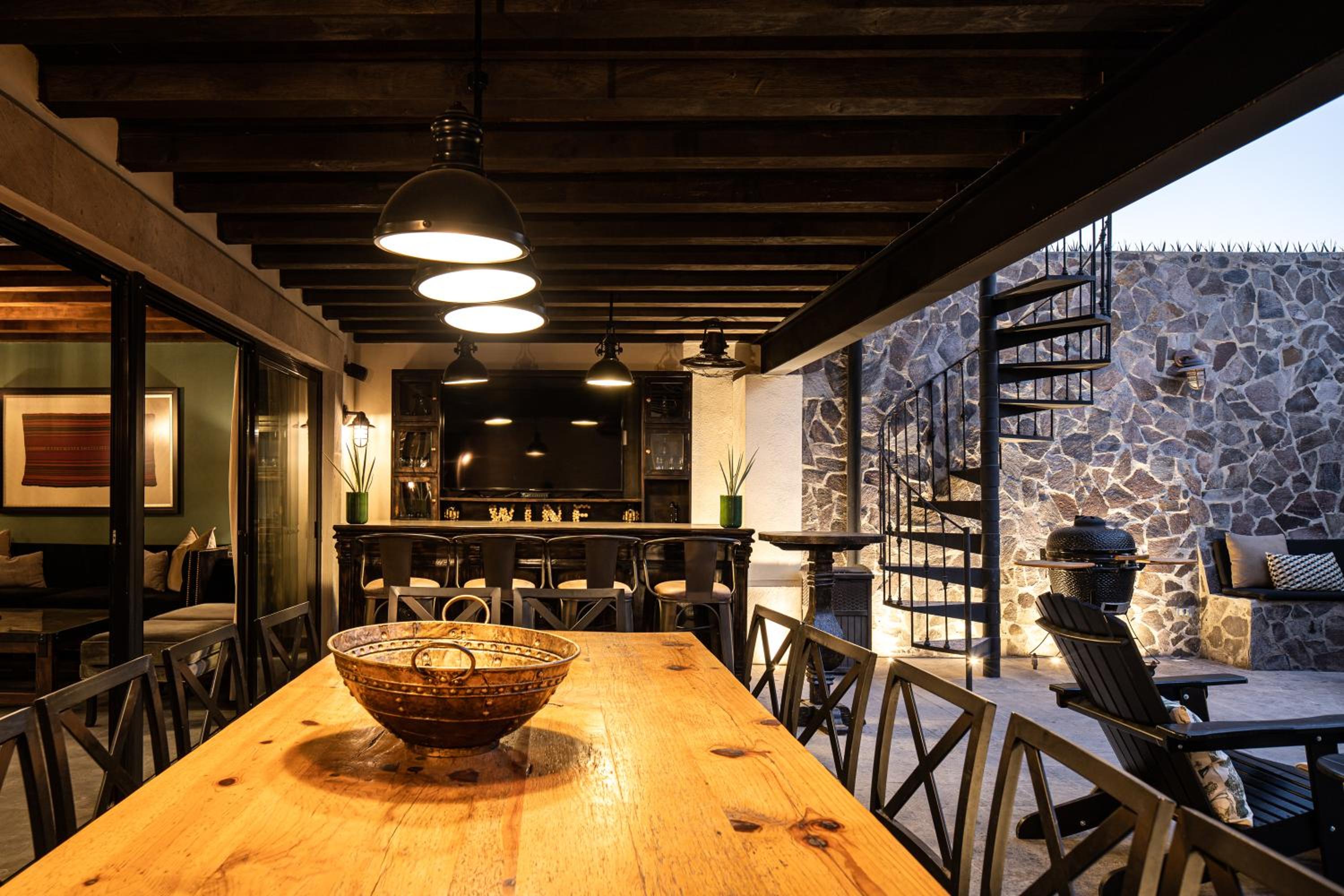 dining