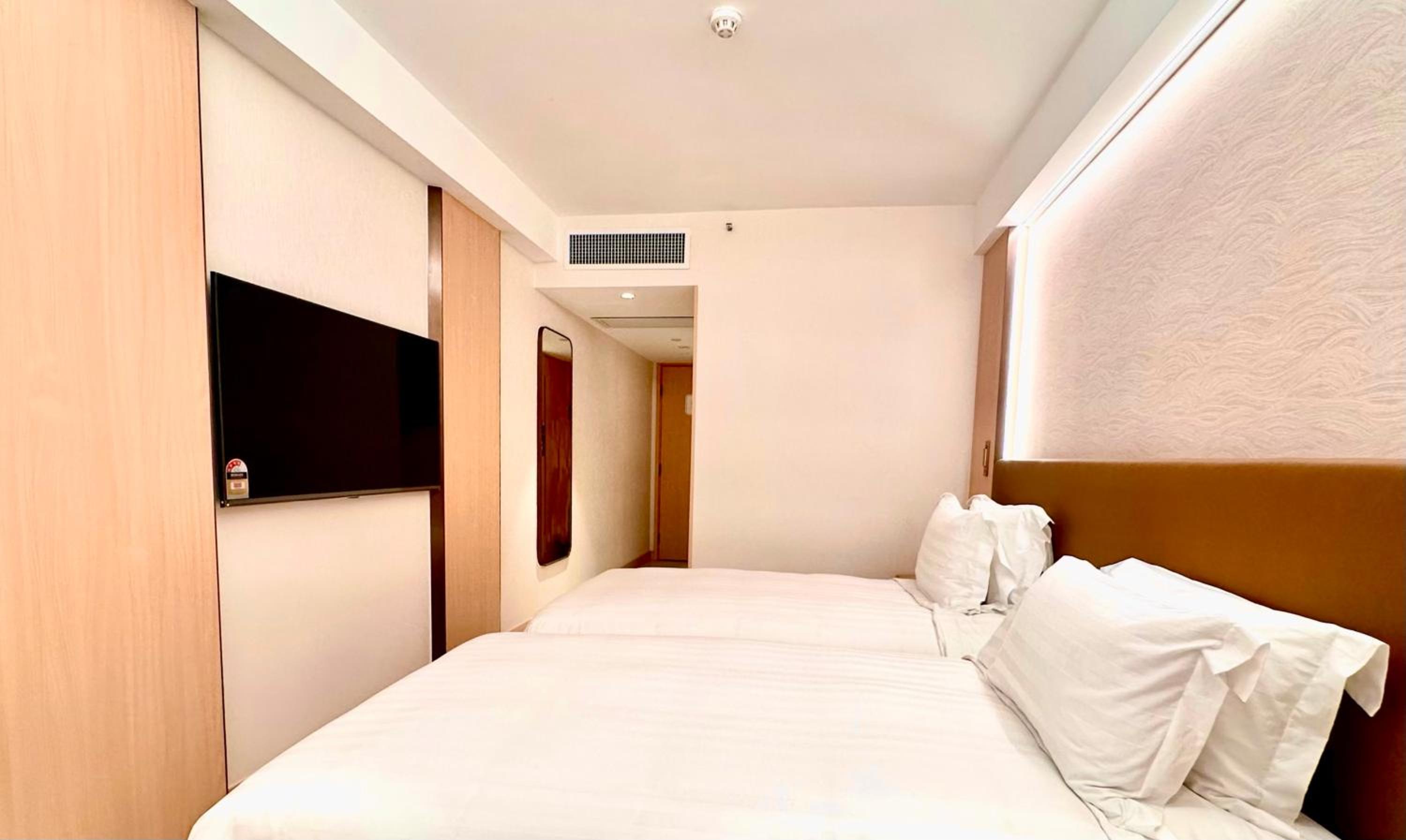 The Kimberley Hotel - Image 5