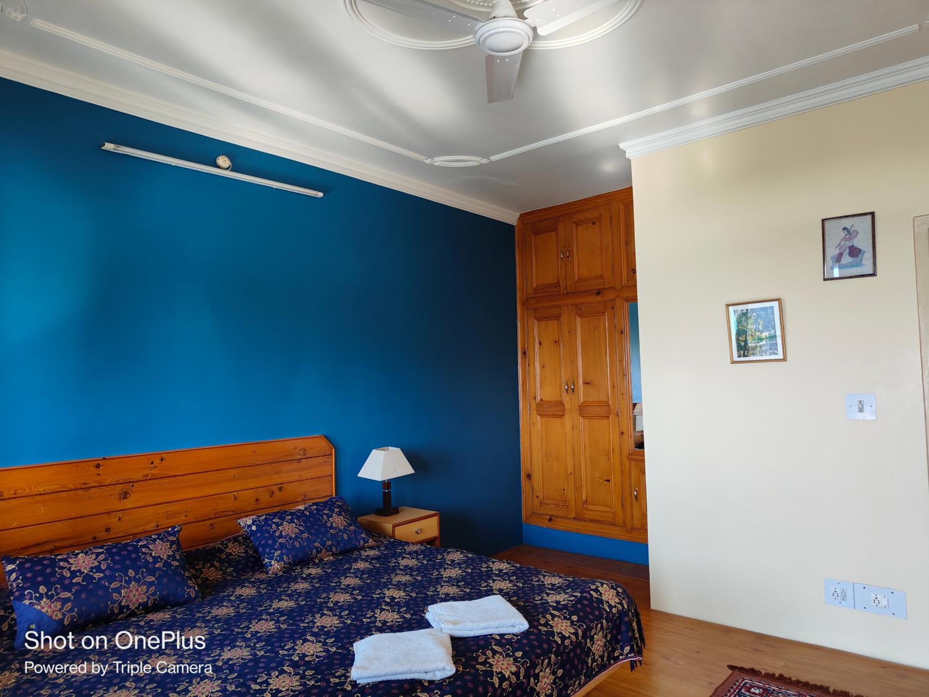 Jagatram Niwas Guesthouse Dharamkot