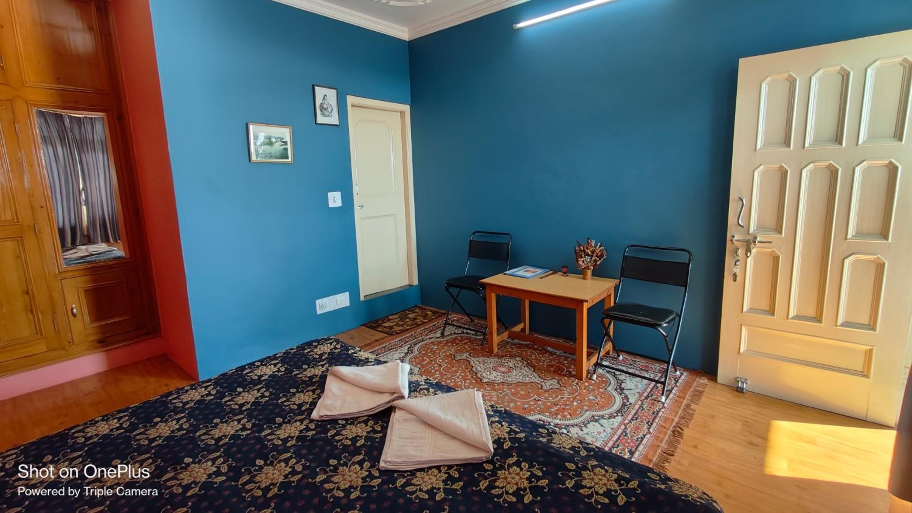 Jagatram Niwas Guesthouse Dharamkot