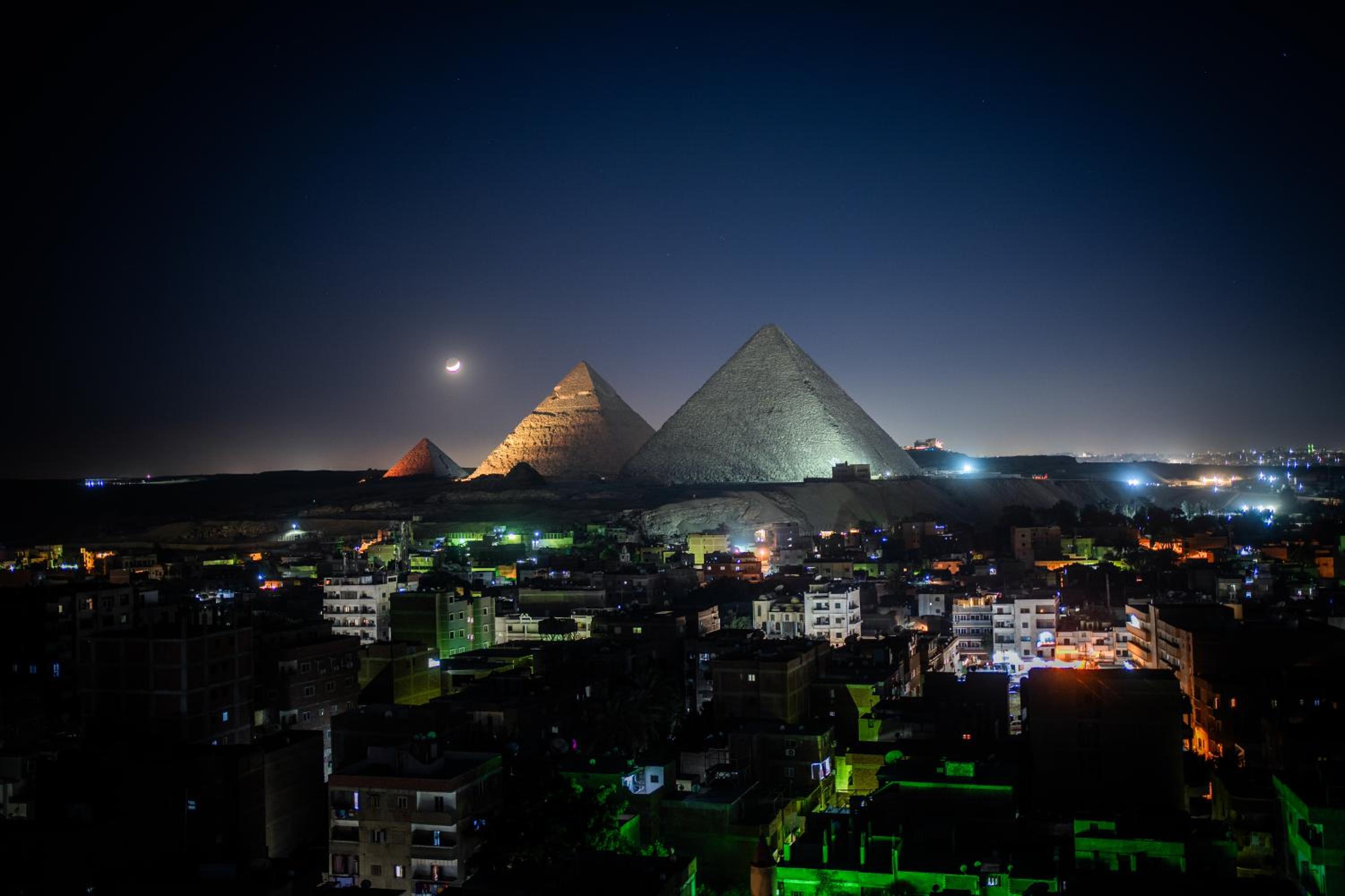 Oscar pyramids view