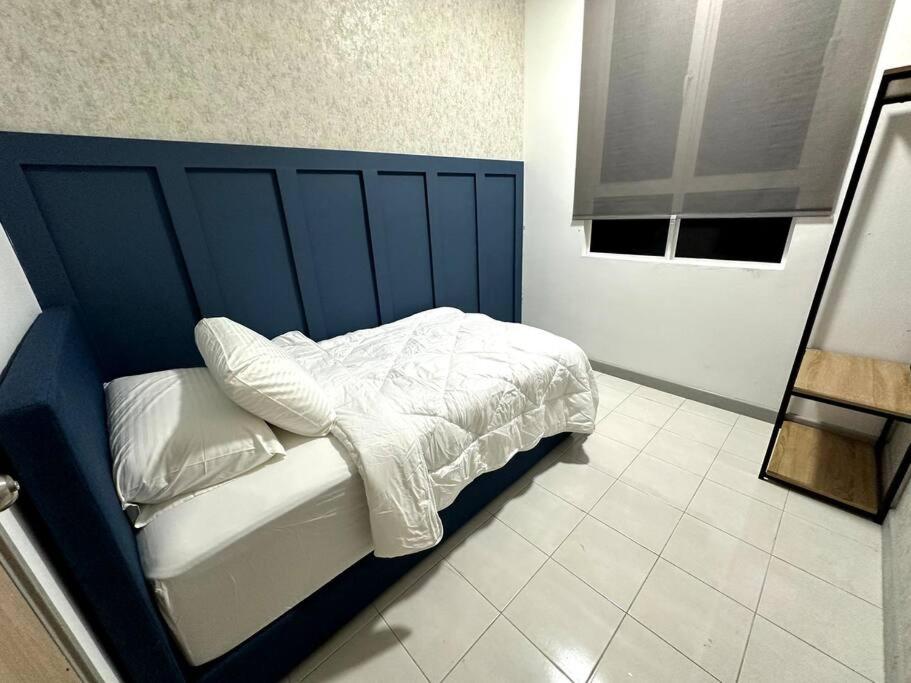 In Centre Kuala Terengganu Home photo 6