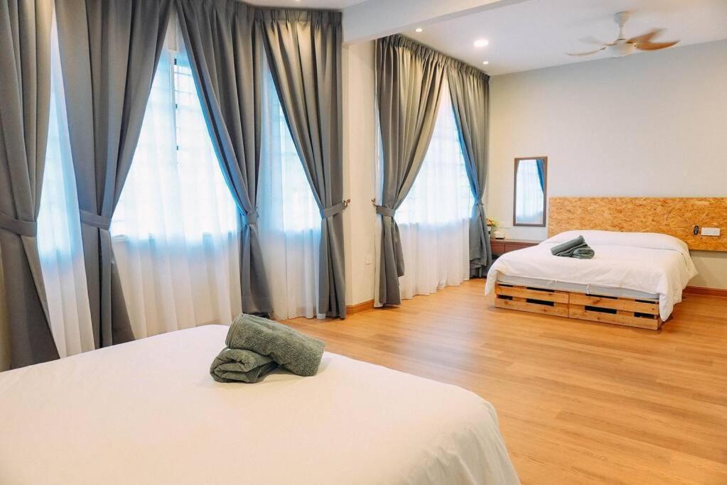 Plus Kuantan Homestay, 10-14pax with jacuzzi pool photo 2