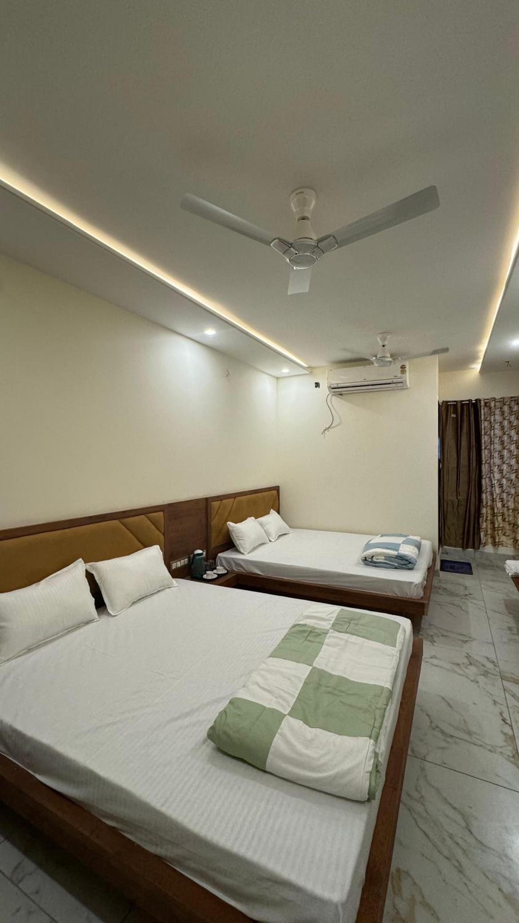 Hotel Prakasham