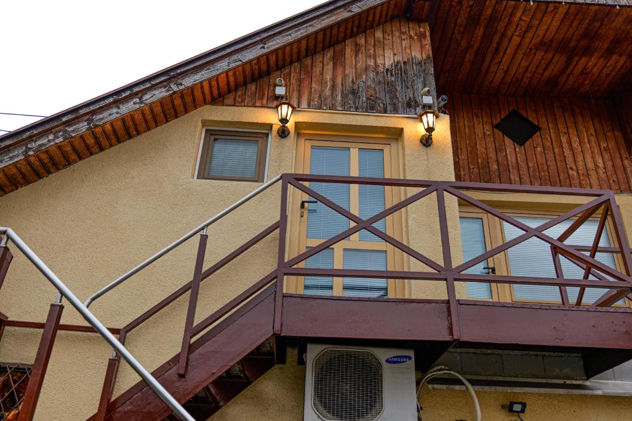 Transylvanian Hideaway Apartment