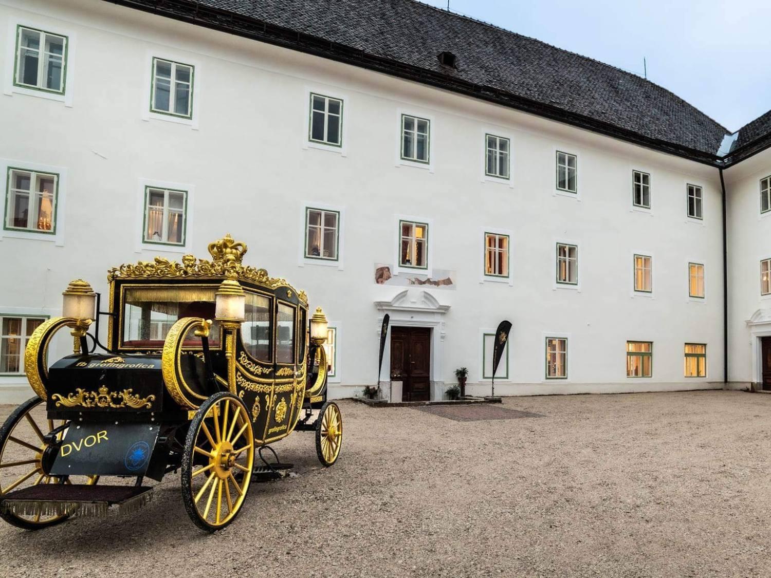 APARTMA ZADNIKAR