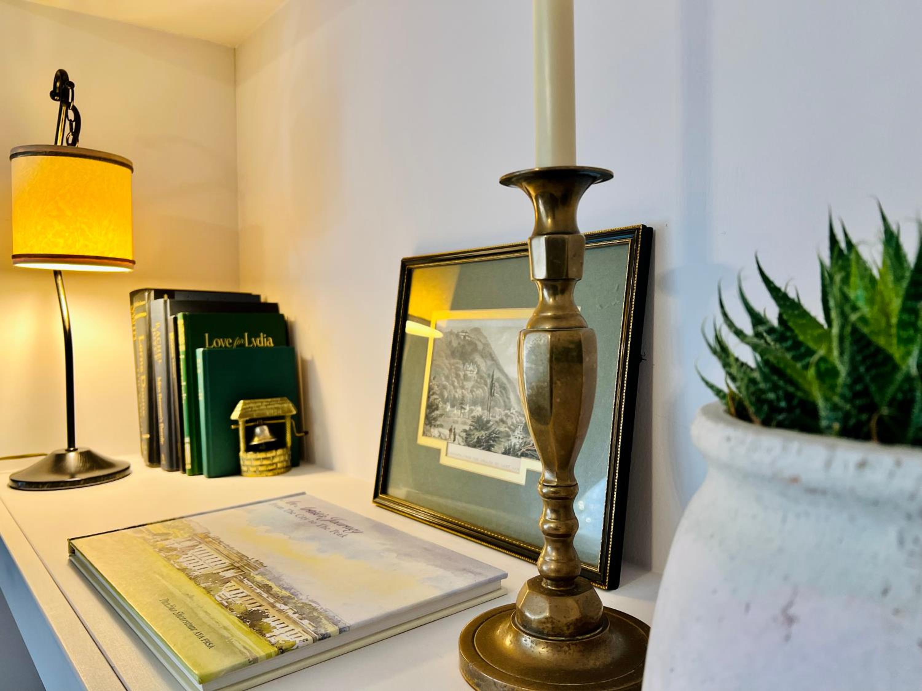 Top floor 1BR apartment central Matlock
