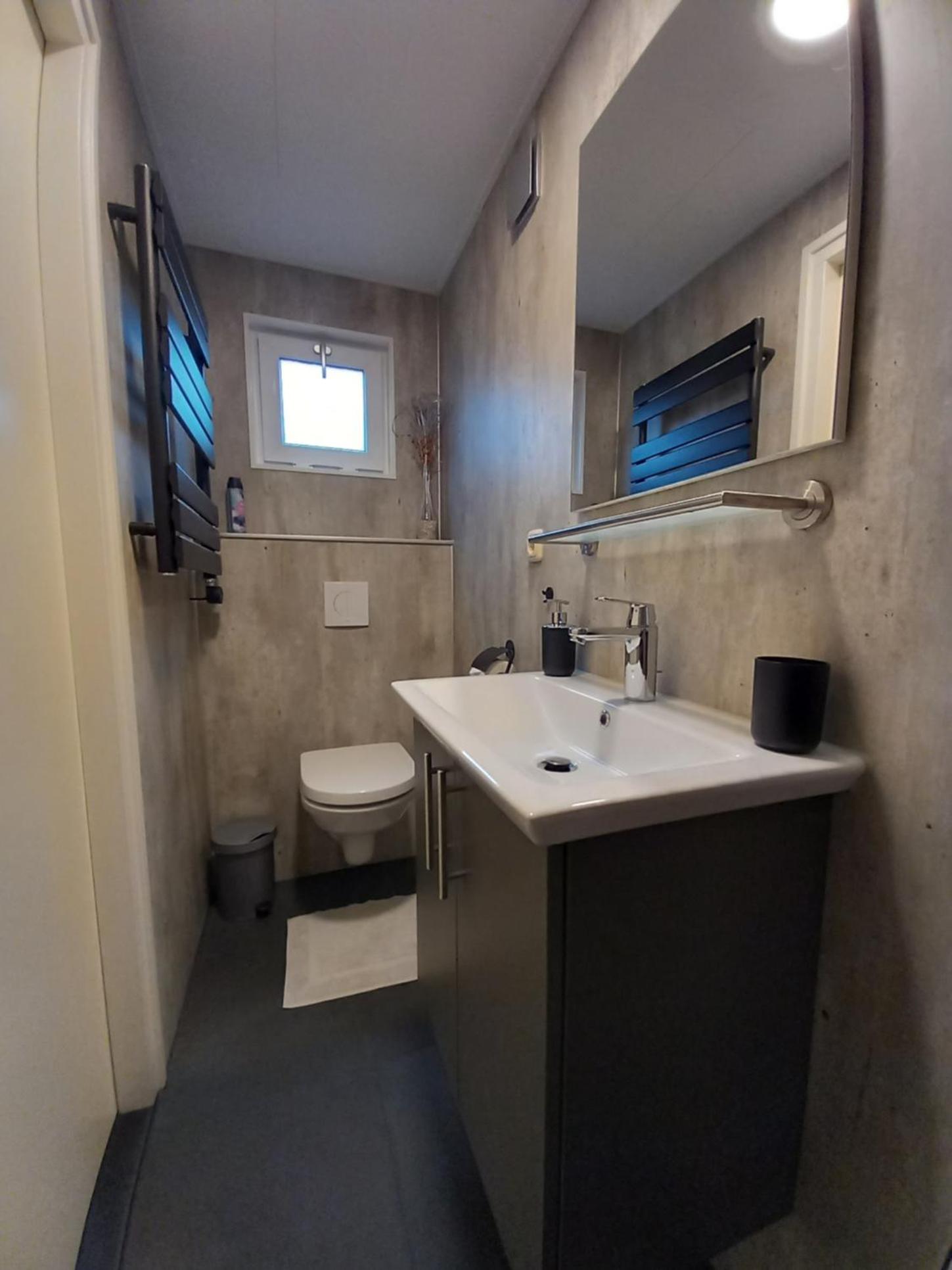 Chalet Oppe Hook view 2