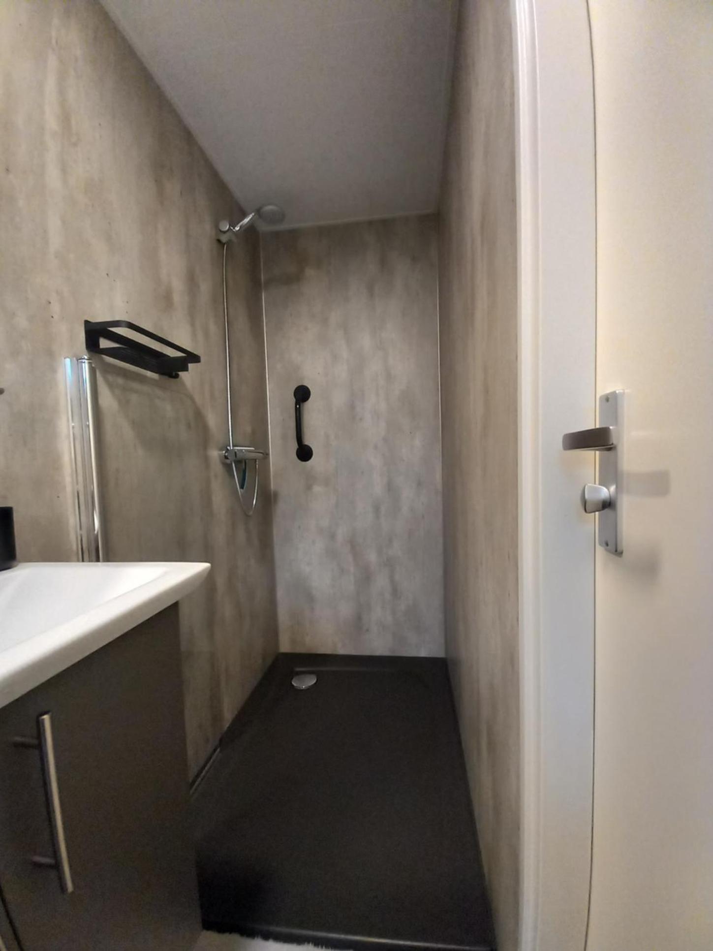 Chalet Oppe Hook view 3