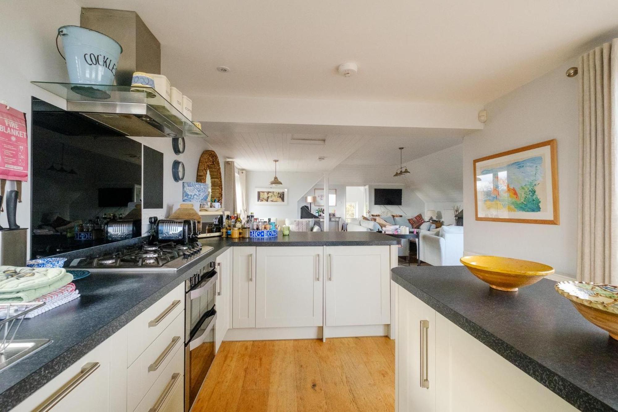 Fishermans Loft - A seaside house in Thorpeness with direct access to the beach - Aldeburgh Coastal Cottages