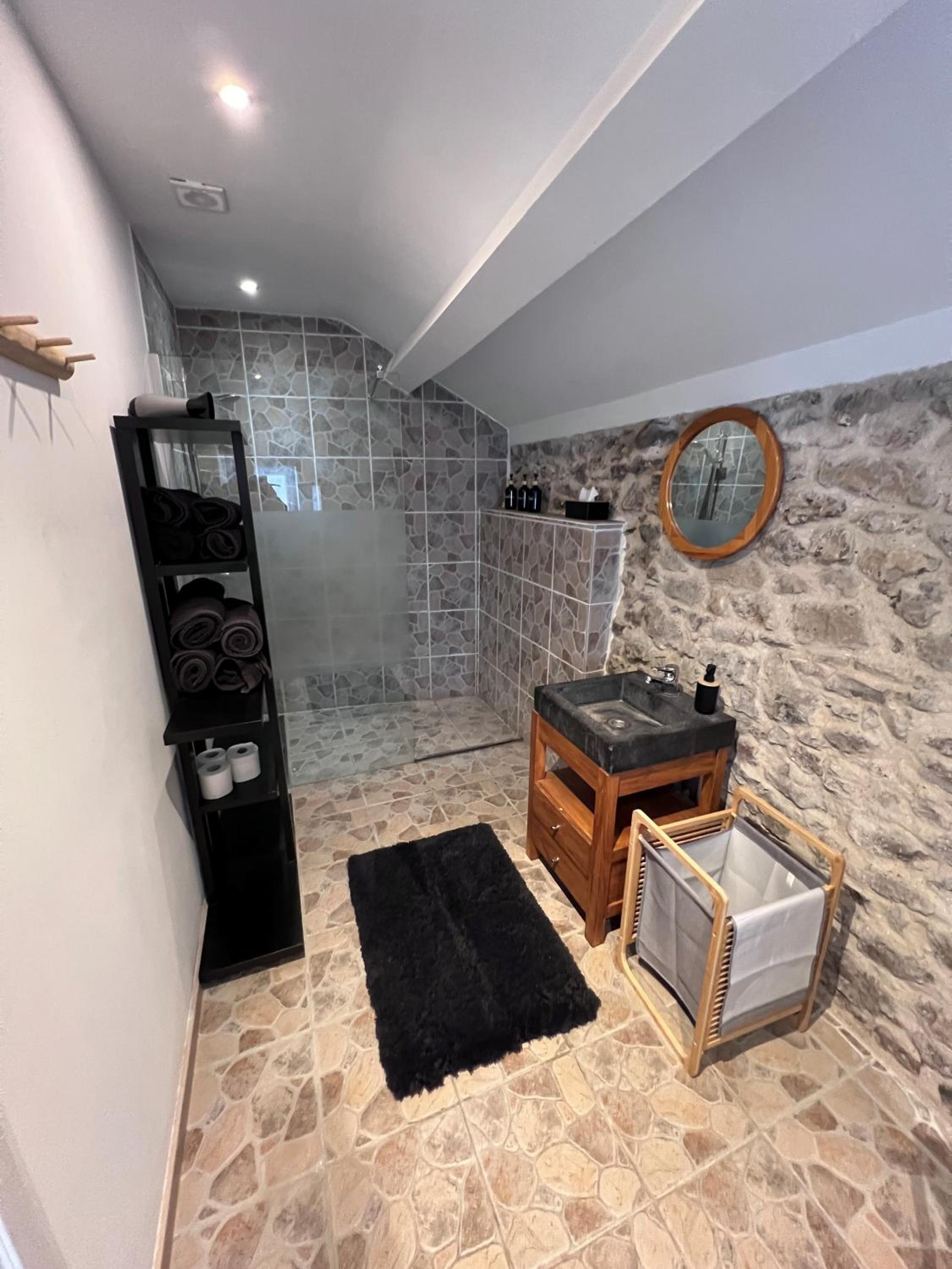 Gîte Rubis - JACUZZI - Pairi Daiza - 6 pers