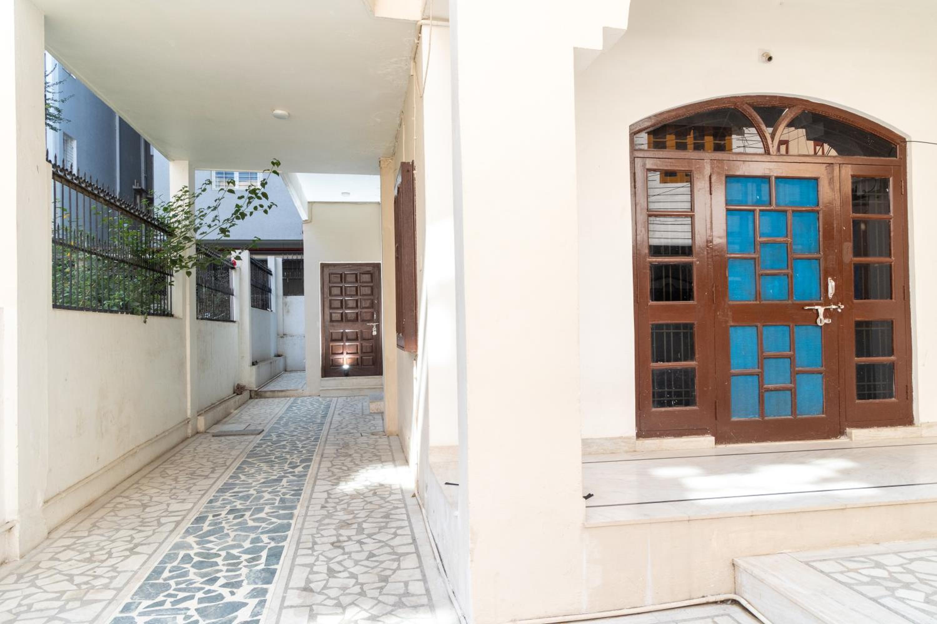 BURHANI MANZIL a Premium 2BHK accomodation by Epitome-stays view 2