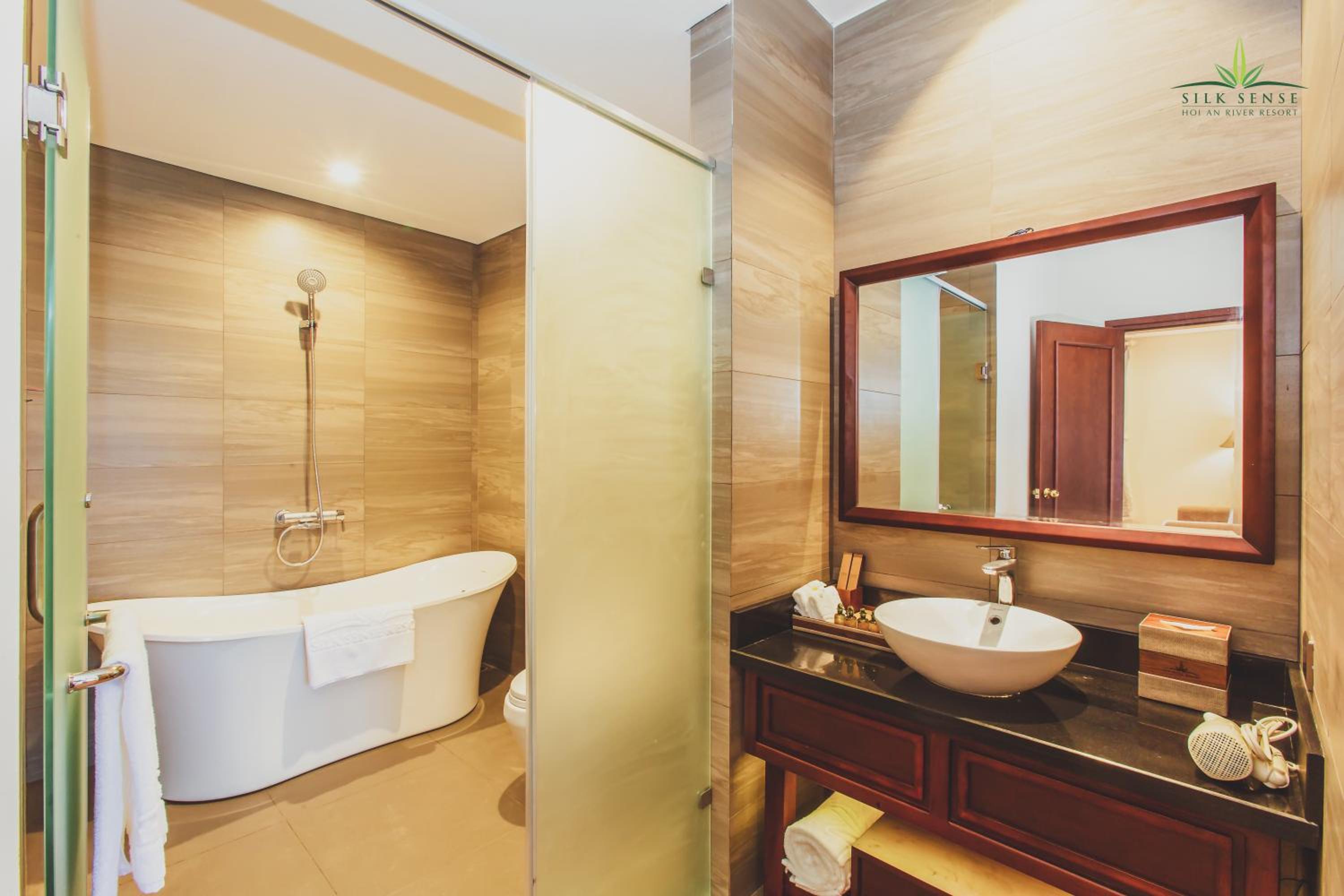 Silk Sense Hoi An River Resort - Green Luxury Escape