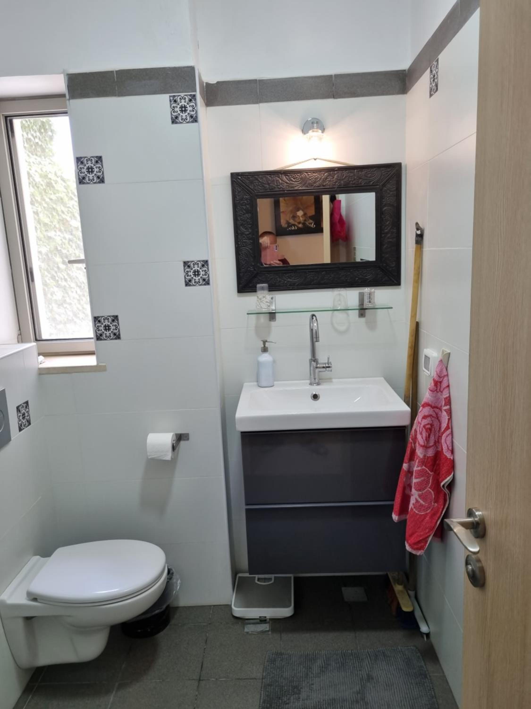 Cute Studio near Yad Vashem by the light rail station FREE street parking view 3