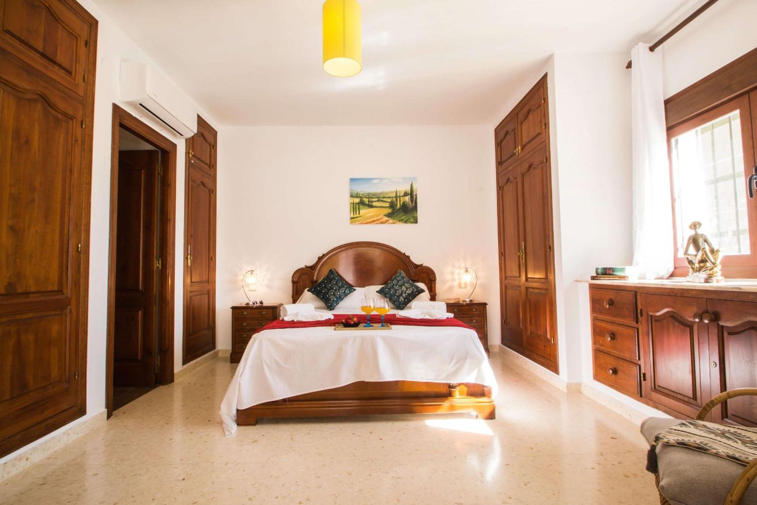 Villa Moskoa - PlusHolidays view 2