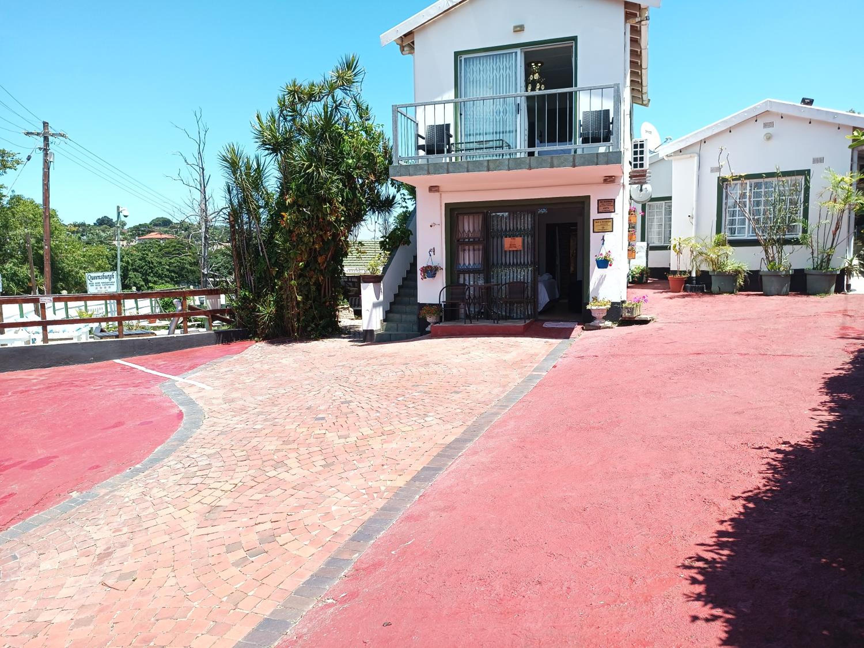 Hotel Queensburgh B&B or Self Catering