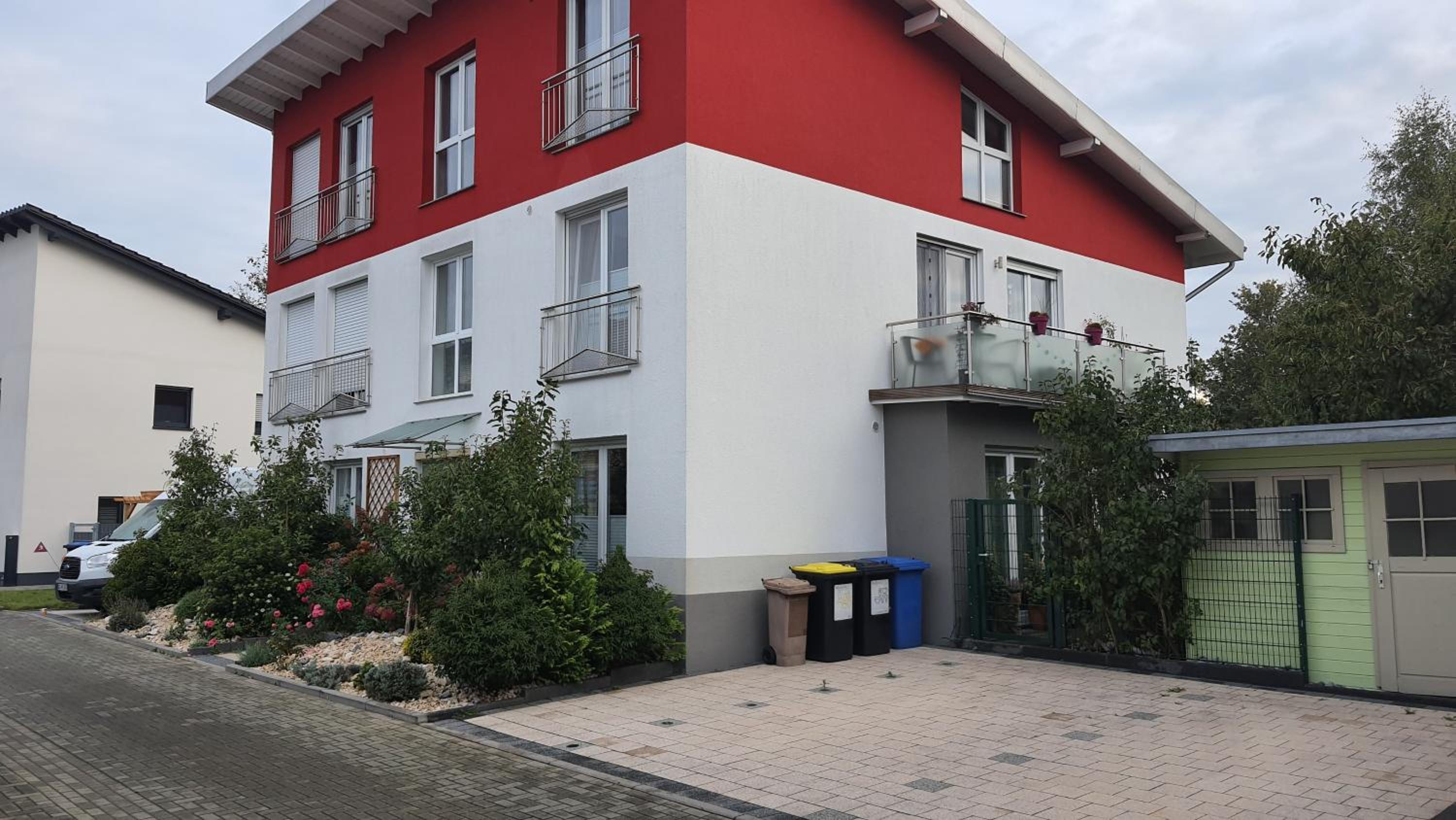 Helle Wohnung mit Balkon 120qm, 4Zimmer