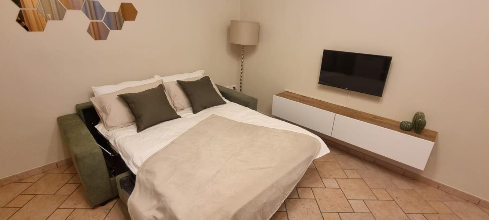 HOYA APARTMENT