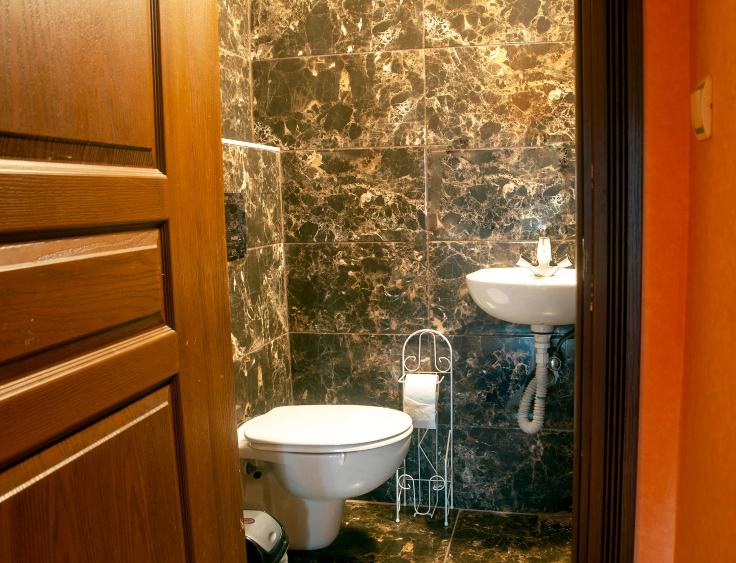 Istanbul Irish Otel - Image 8