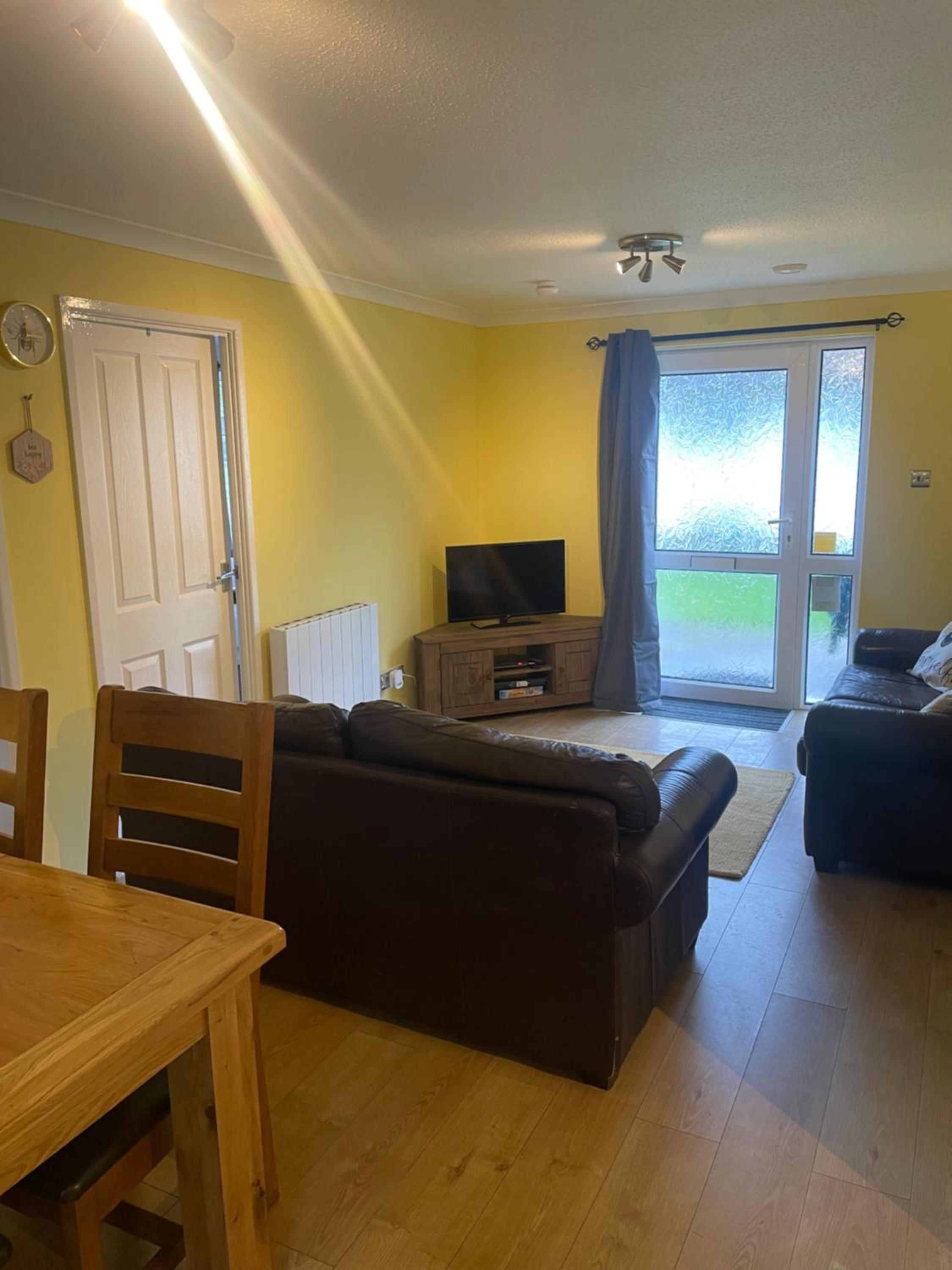 BumbleBee Lodge