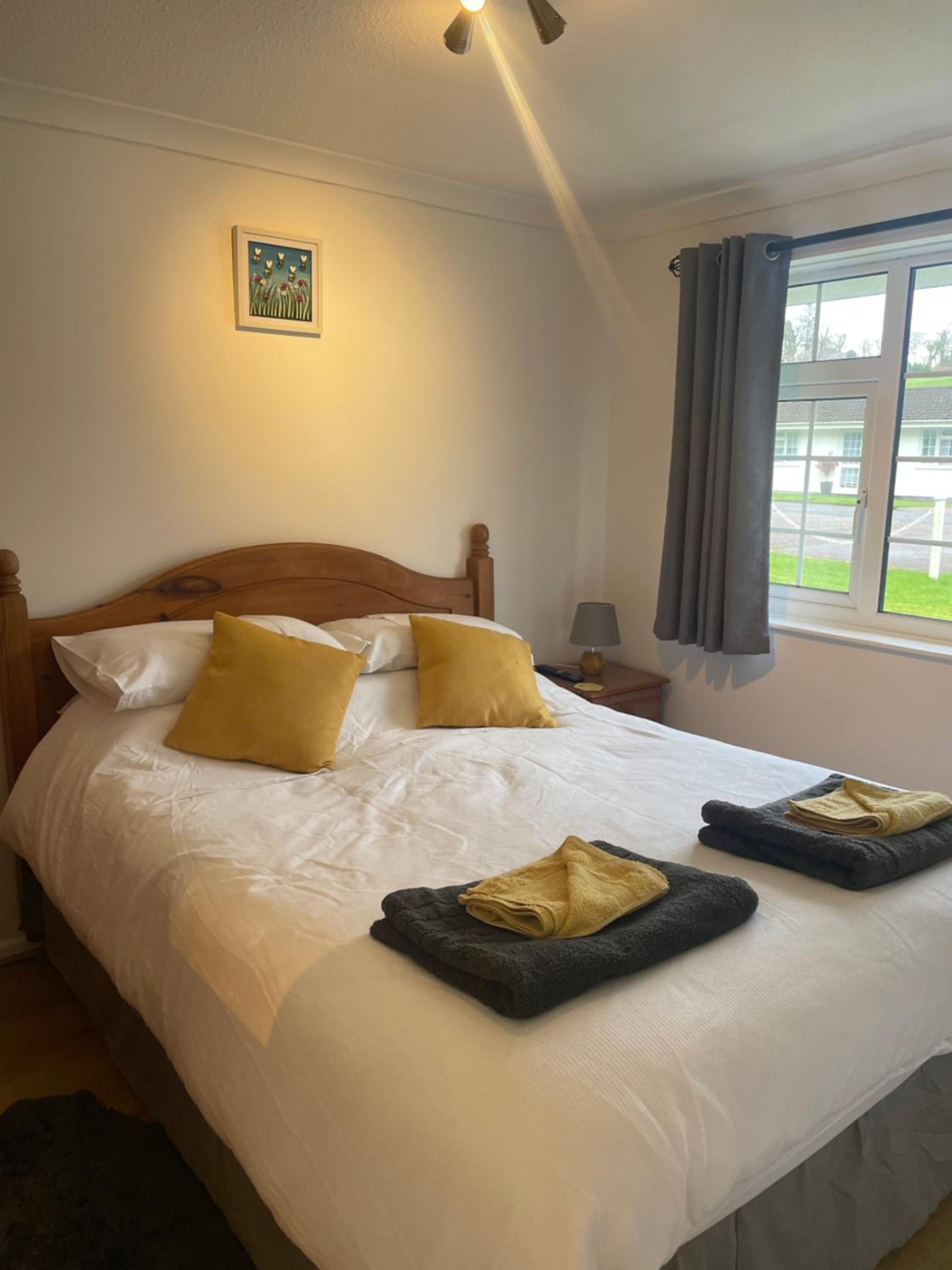 BumbleBee Lodge