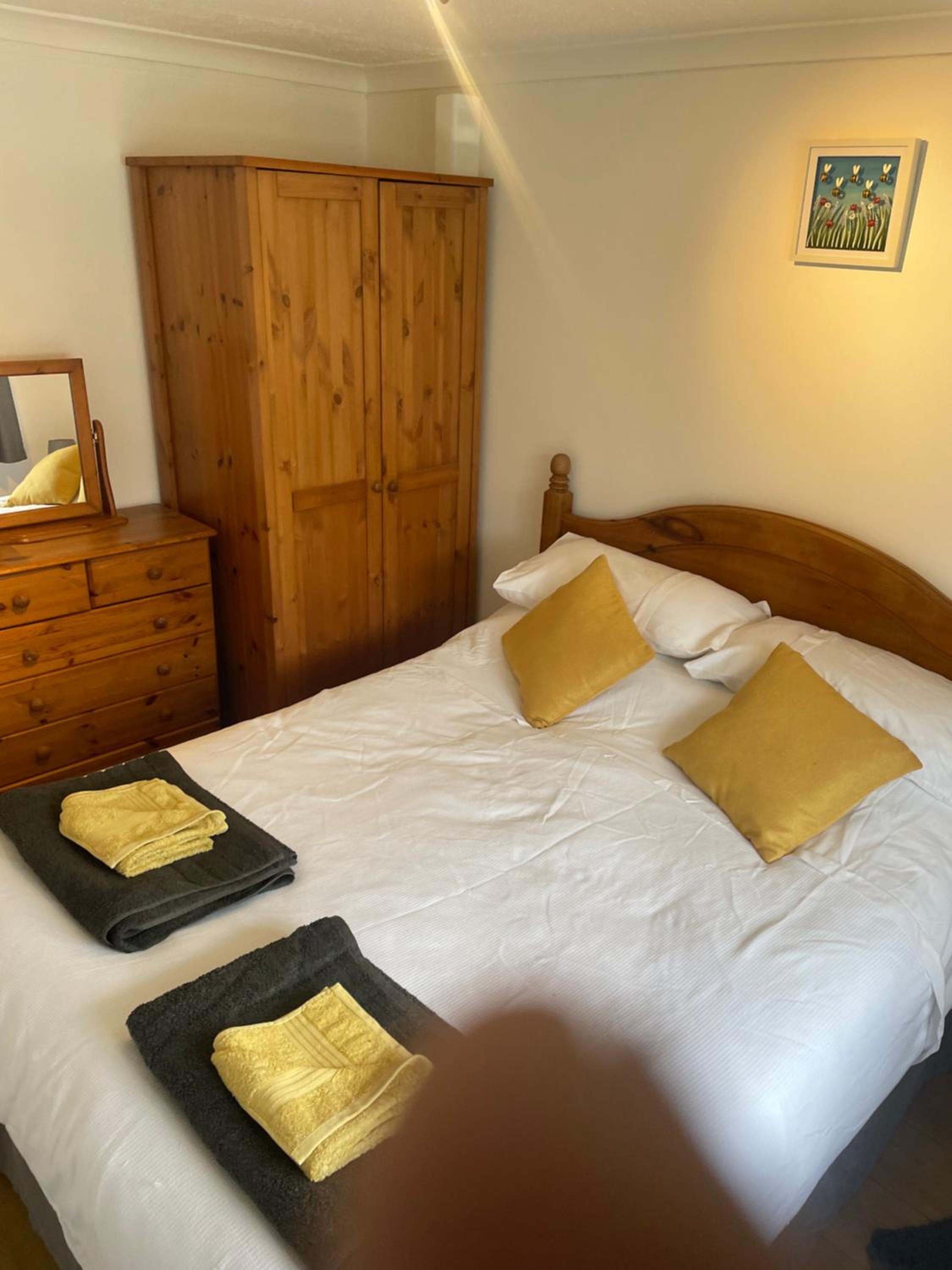 BumbleBee Lodge