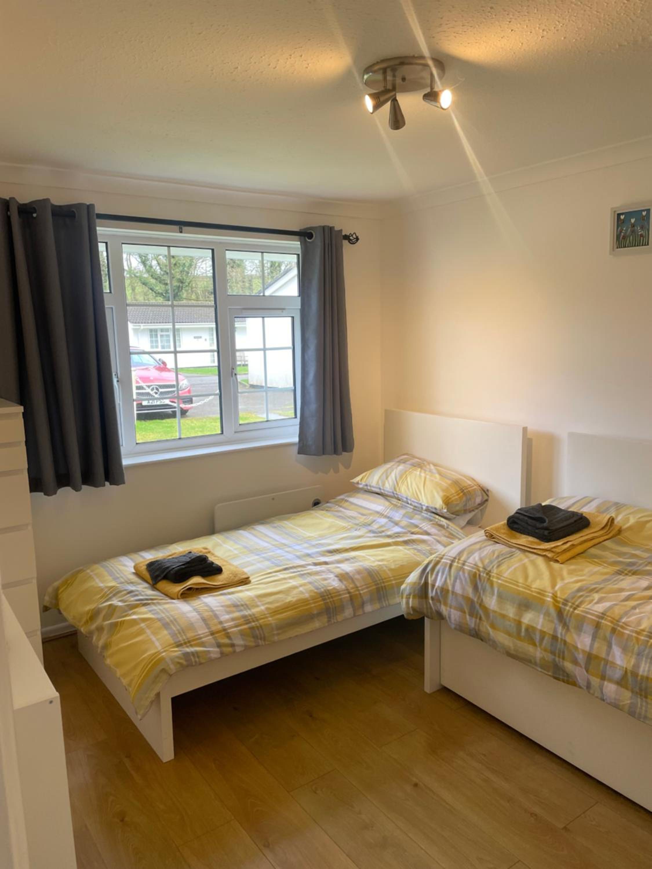 BumbleBee Lodge