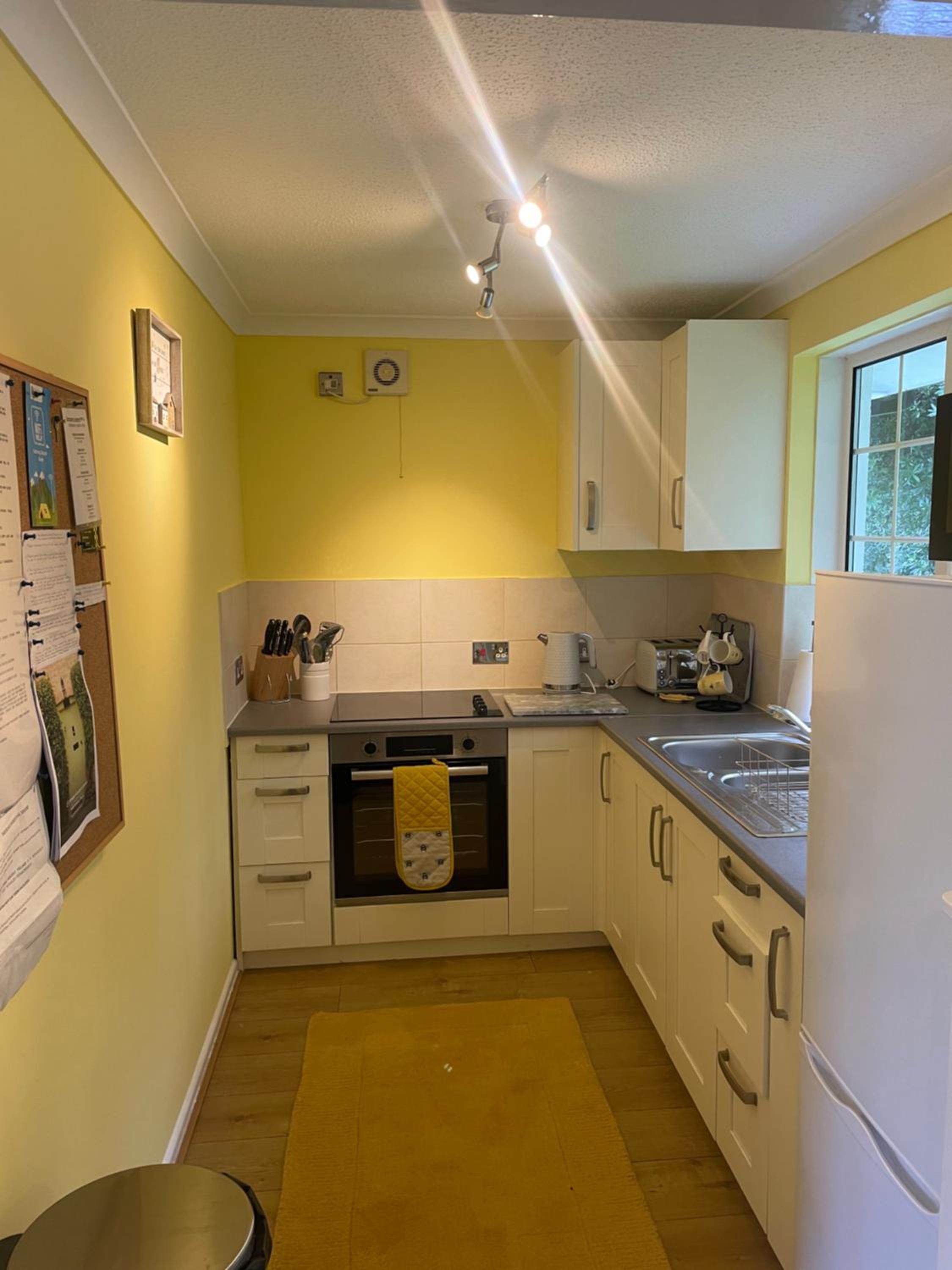 BumbleBee Lodge
