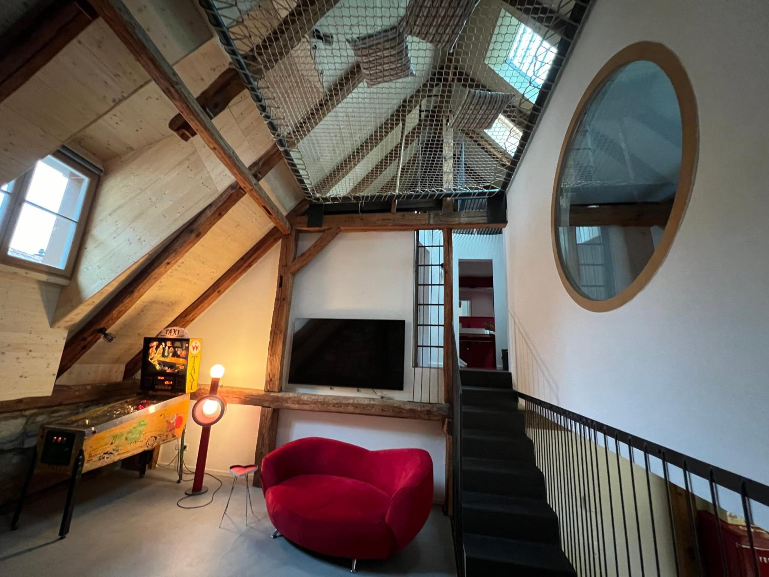 MARYS family friendly Apartments,VISIT RHINE FALLS for FREE if you stay 2 nights, SOHO 95m2 2-Bedrooms 2nd floor & SOUTH BEACH 105m2 3-Bedrooms & LOFT 115m