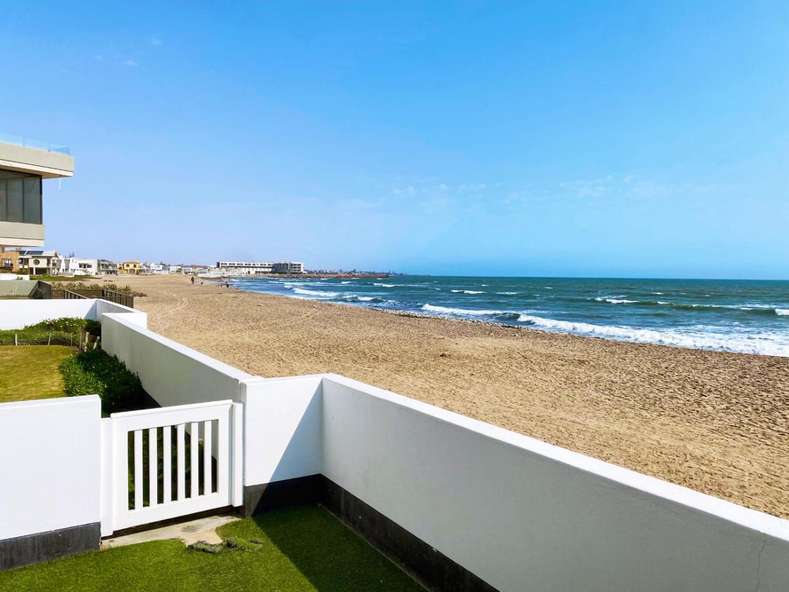 Camere da Letto ON-THE-BEACH Self Catering view 2