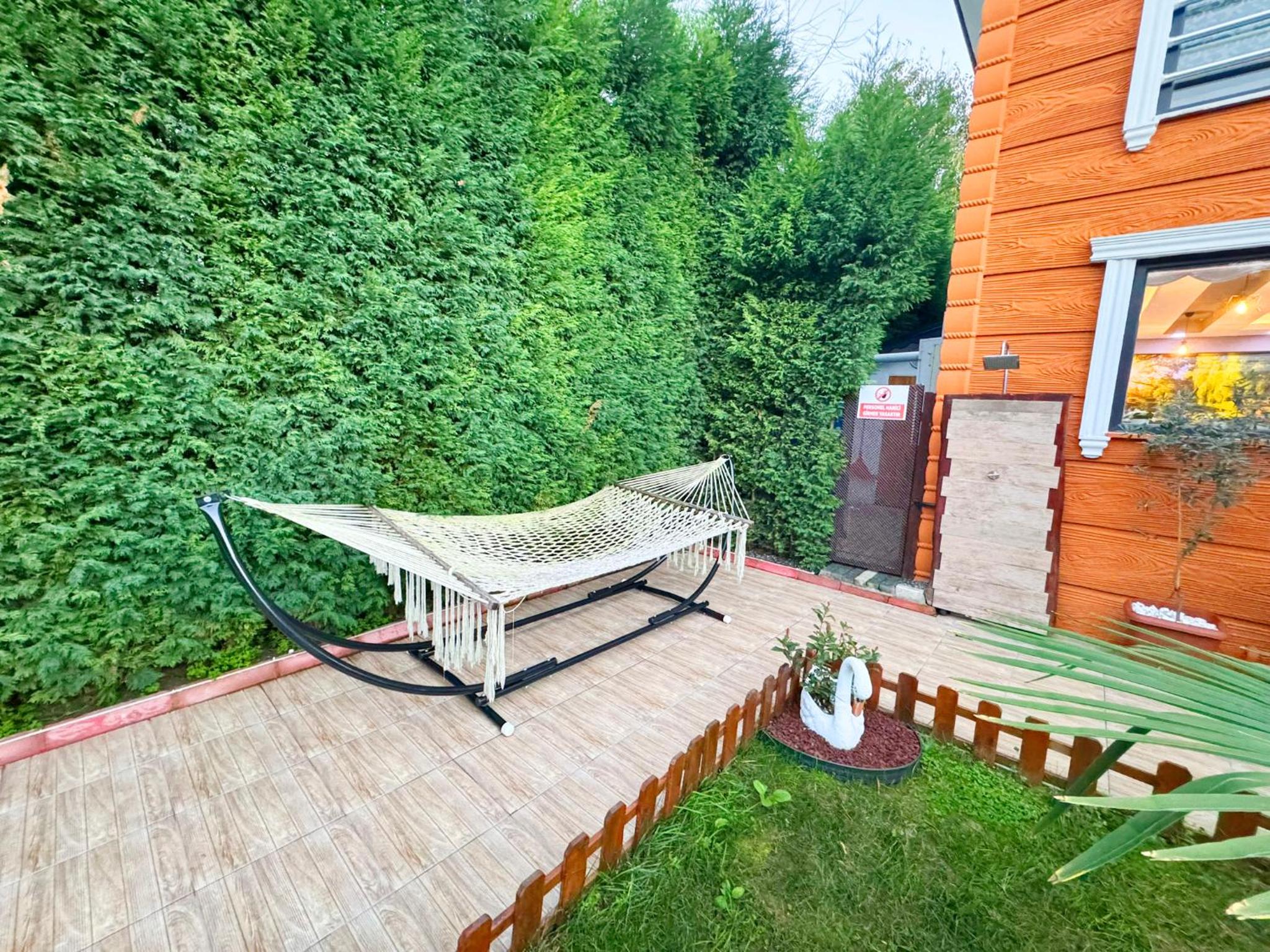 Liggo Garden Müstakil Muhafazakar Isıtmalı Havuzlu Villa view 5