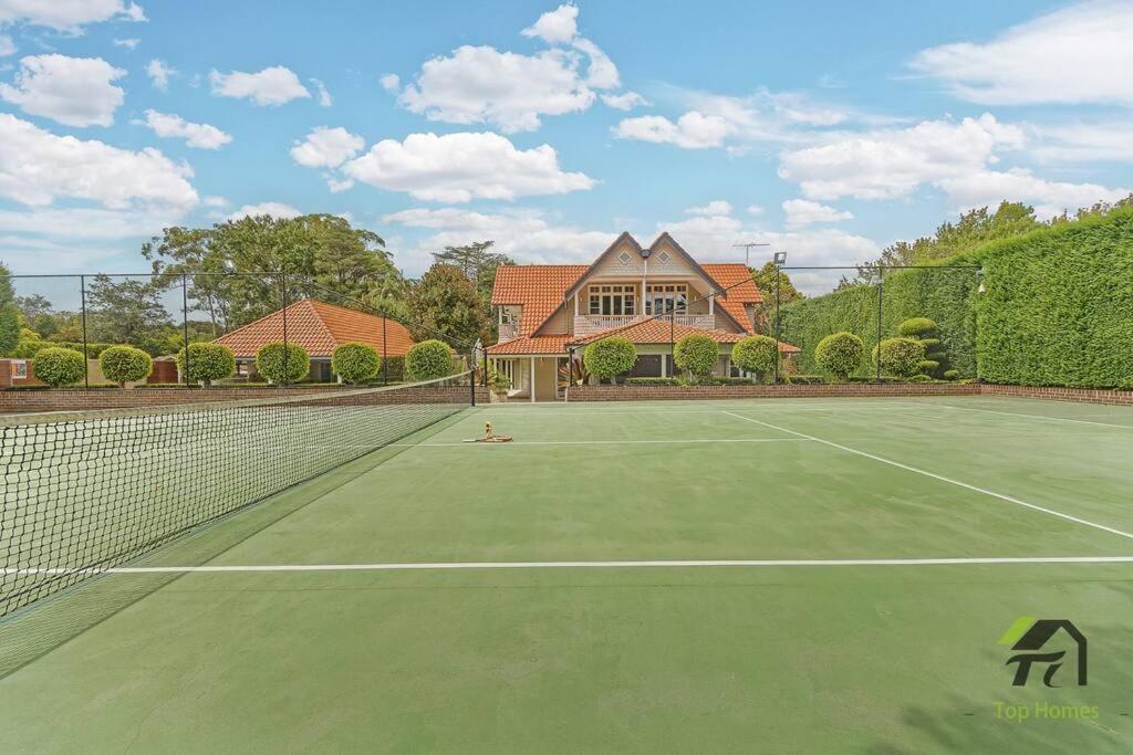 'Lynwood' Warrawee Manor- Koi Home