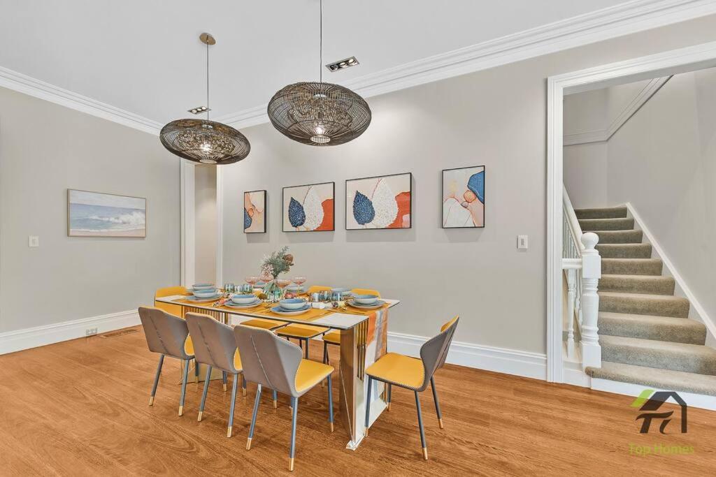 'Lynwood' Warrawee Manor- Koi Home