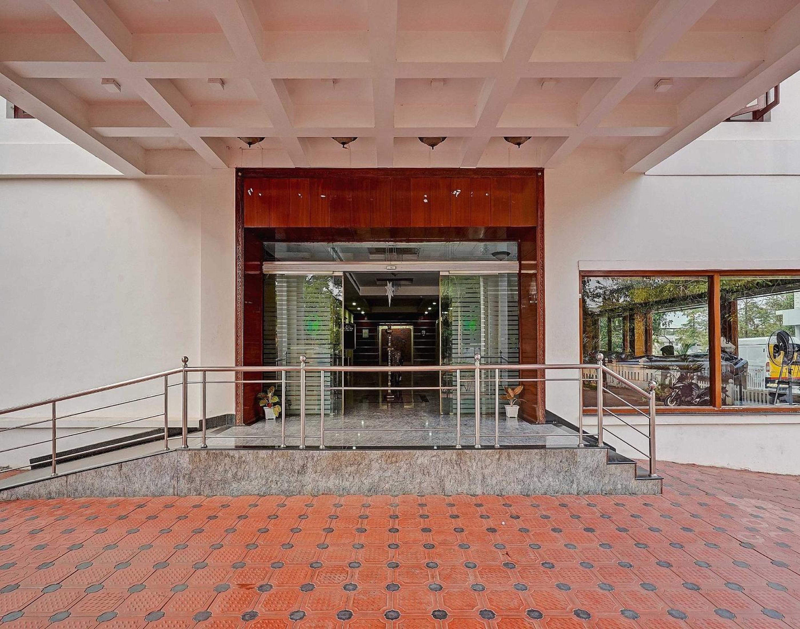 Collection O Chalakudy Hotels